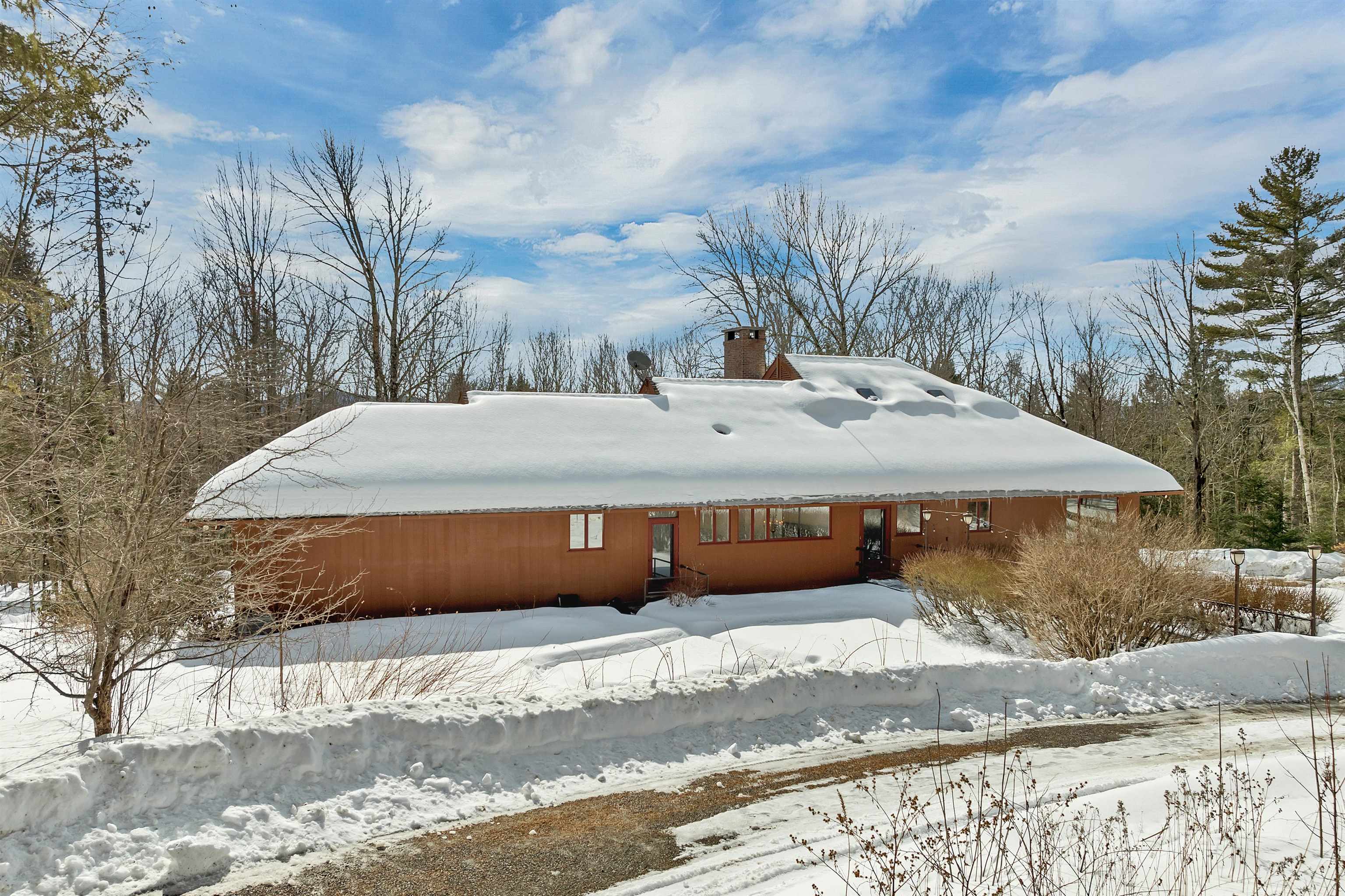 300 Maple Ridge Rd, Sandwich, NH 03227