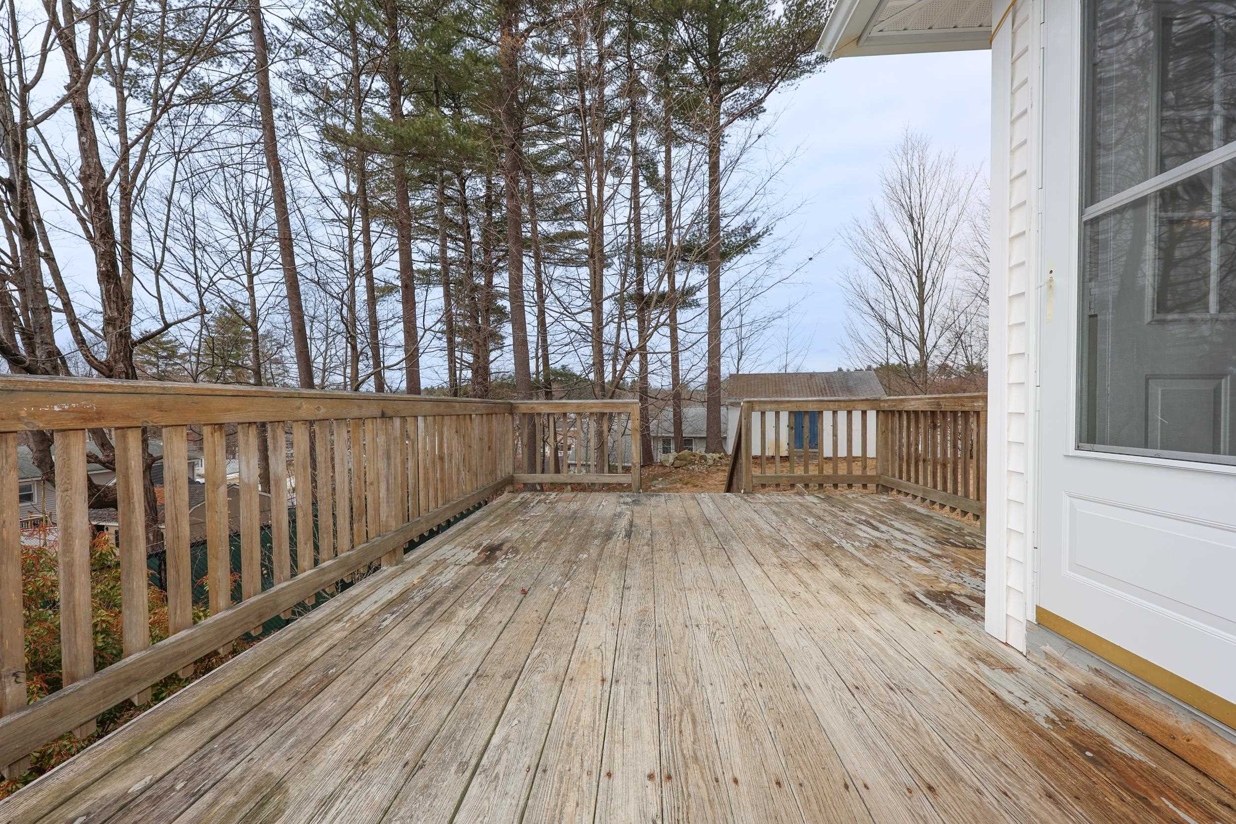 103 Saranac Dr, Nashua, NH 03062