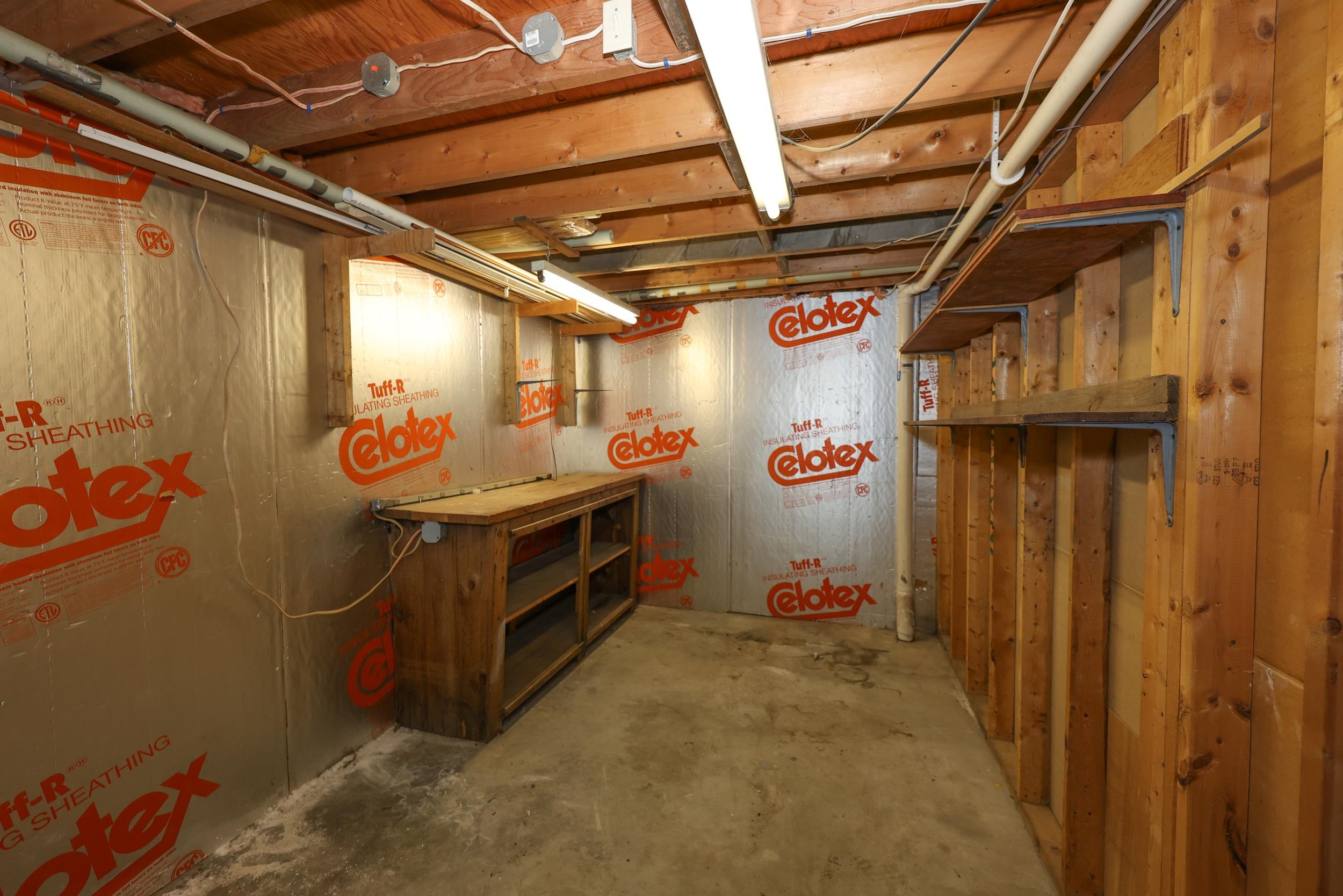 103 Saranac Dr, Nashua, NH 03062