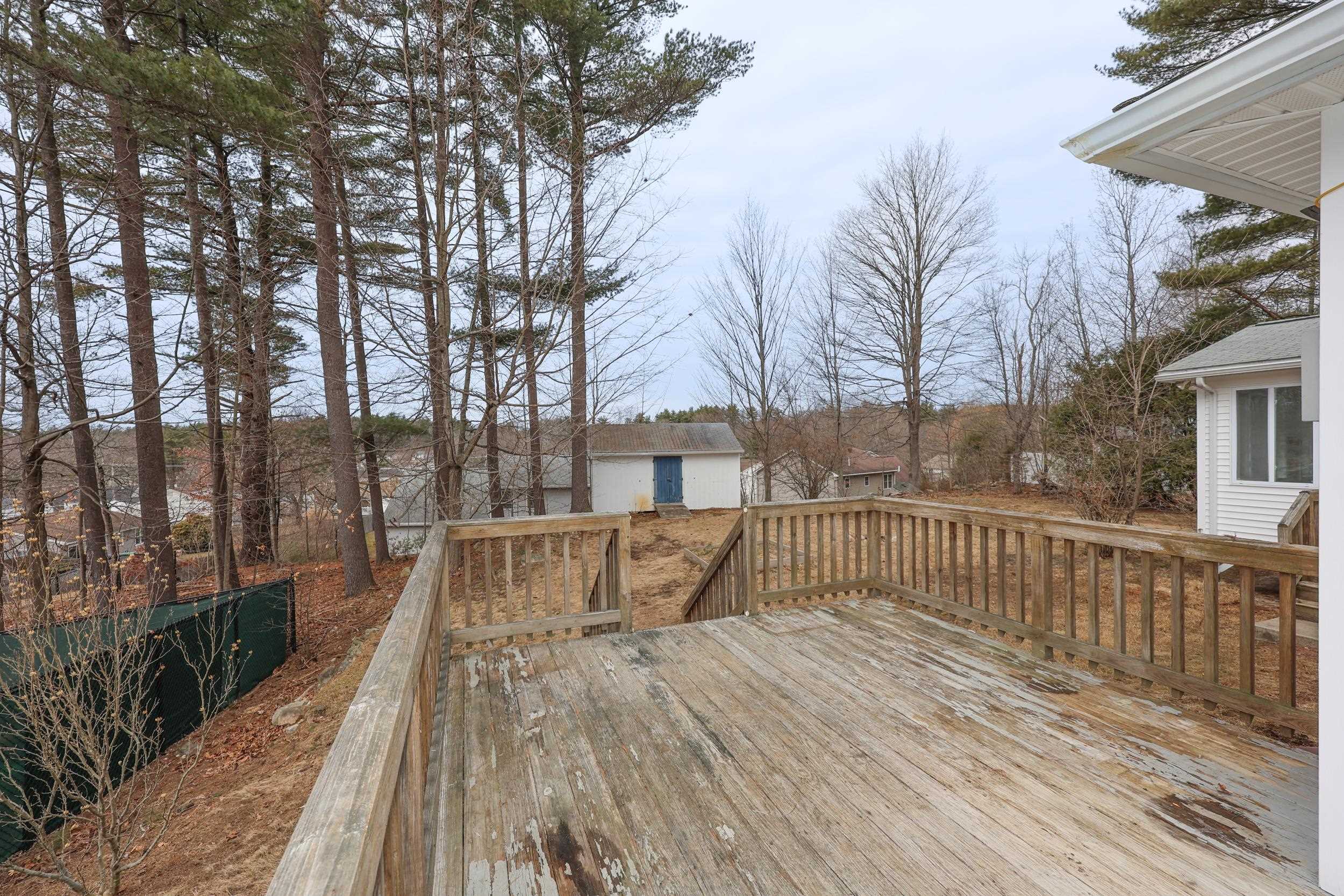 103 Saranac Dr, Nashua, NH 03062