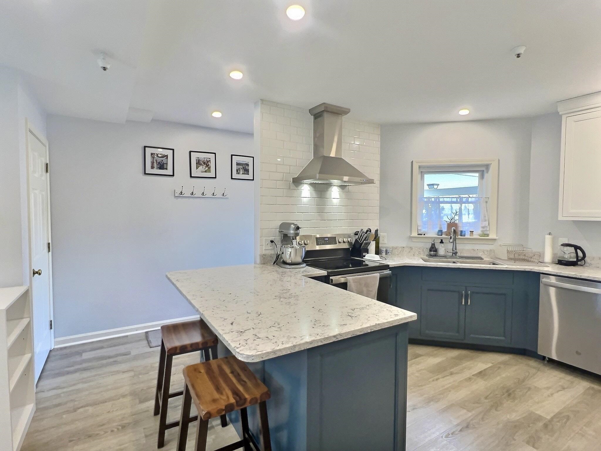 40 Wolf Rd, Lebanon, NH 03766