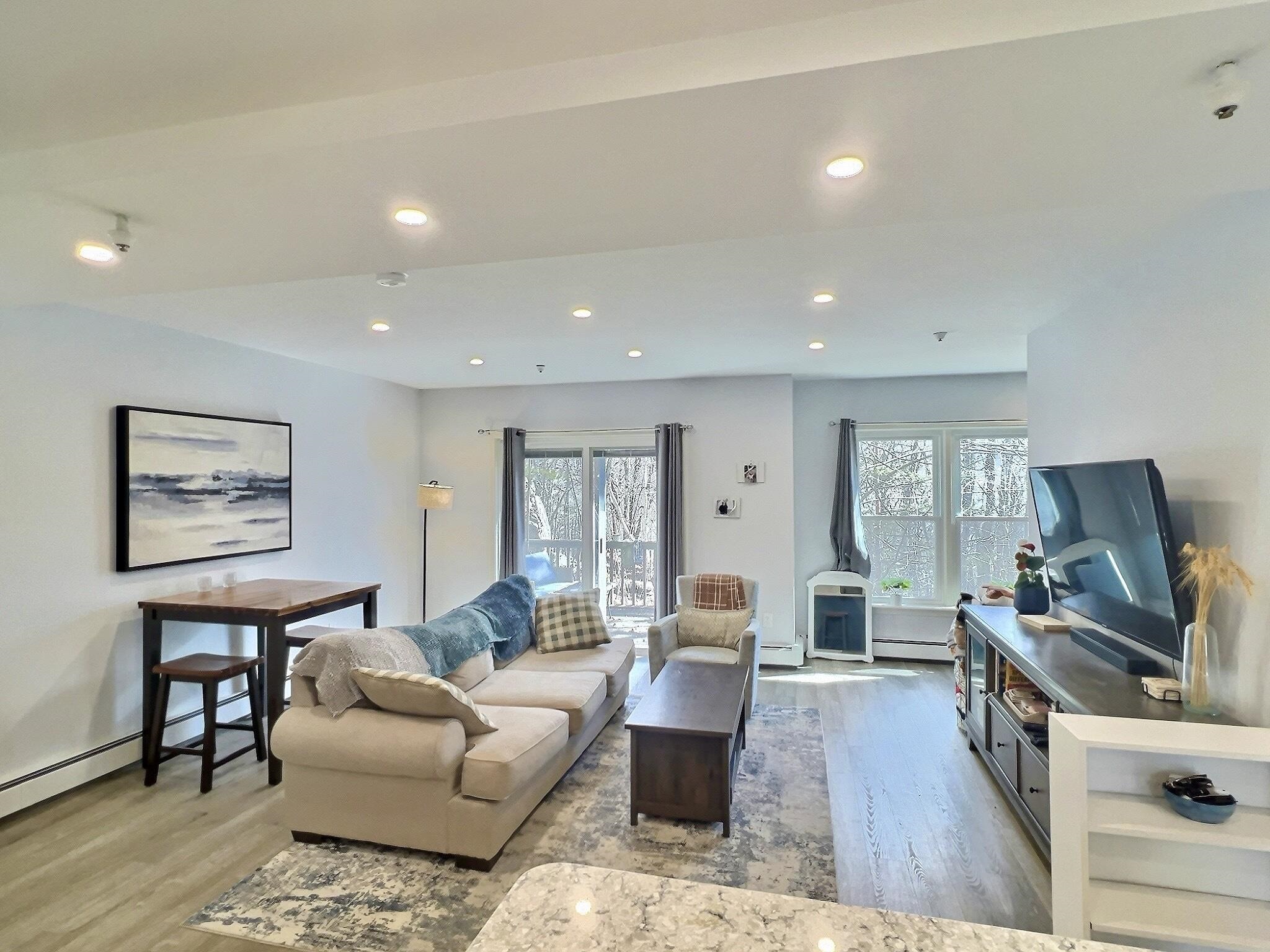 40 Wolf Rd, Lebanon, NH 03766