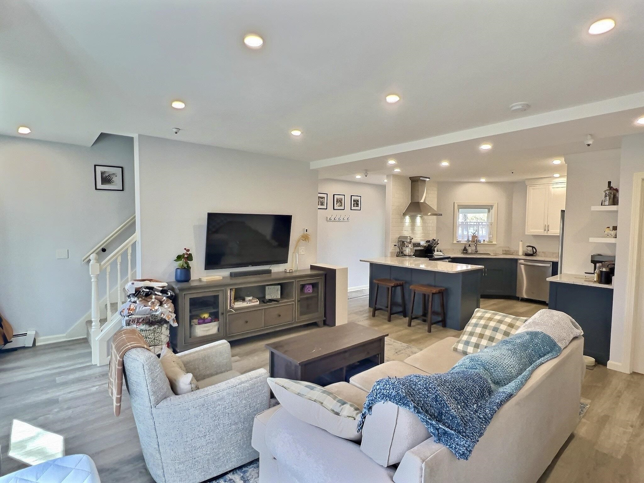 40 Wolf Rd, Lebanon, NH 03766