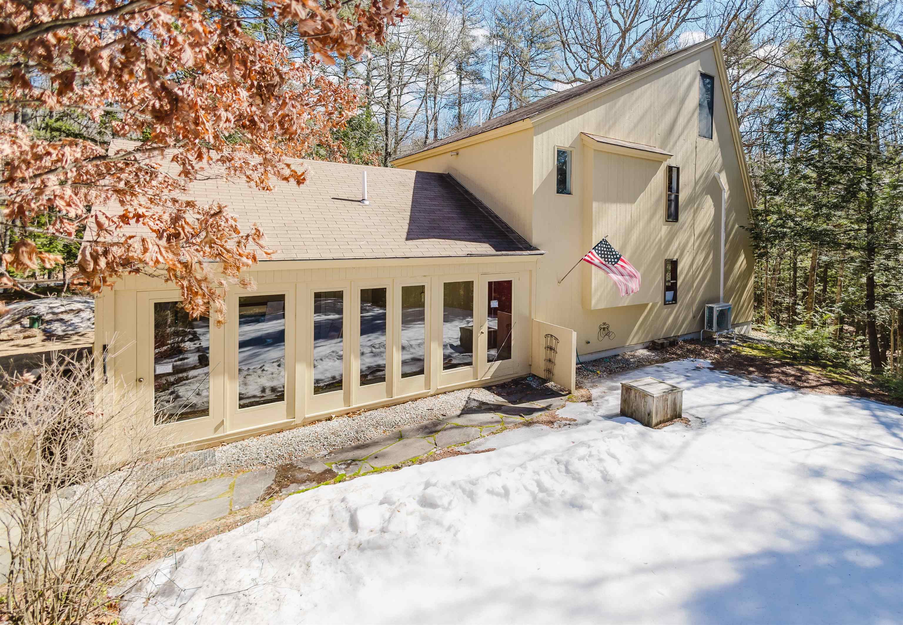 91 Boyce Rd, Canterbury, NH 03224