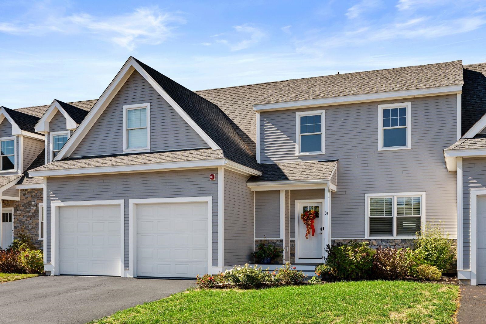 39 Kibrel Ct, Sandown, NH 03873