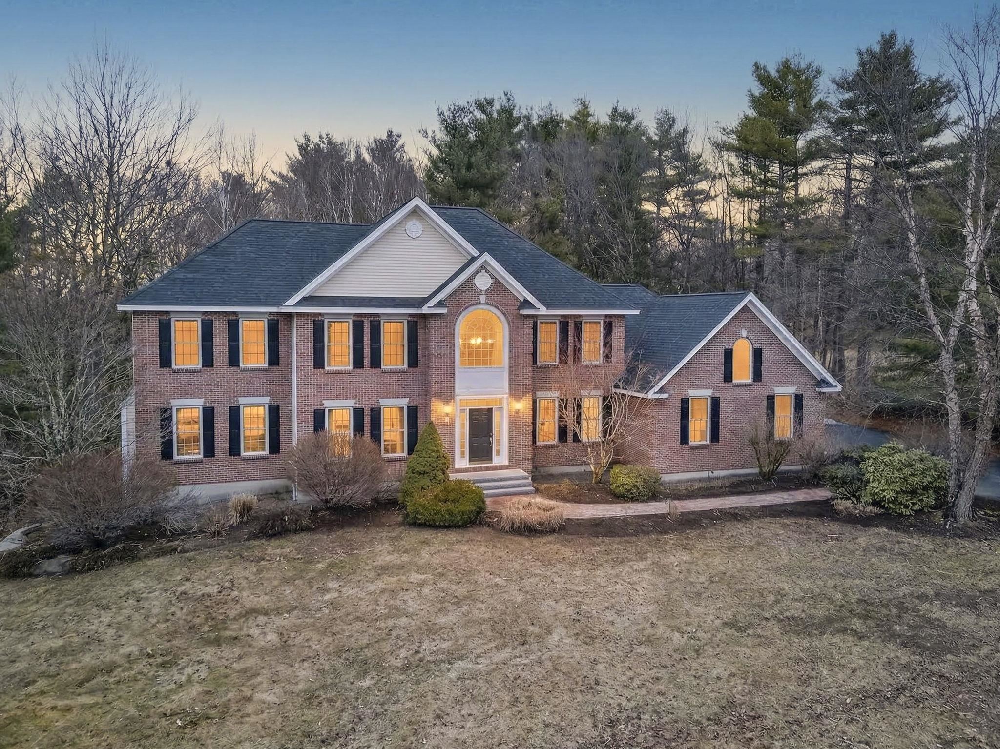 MLS 5080620: 11 Misty Lane, Londonderry NH