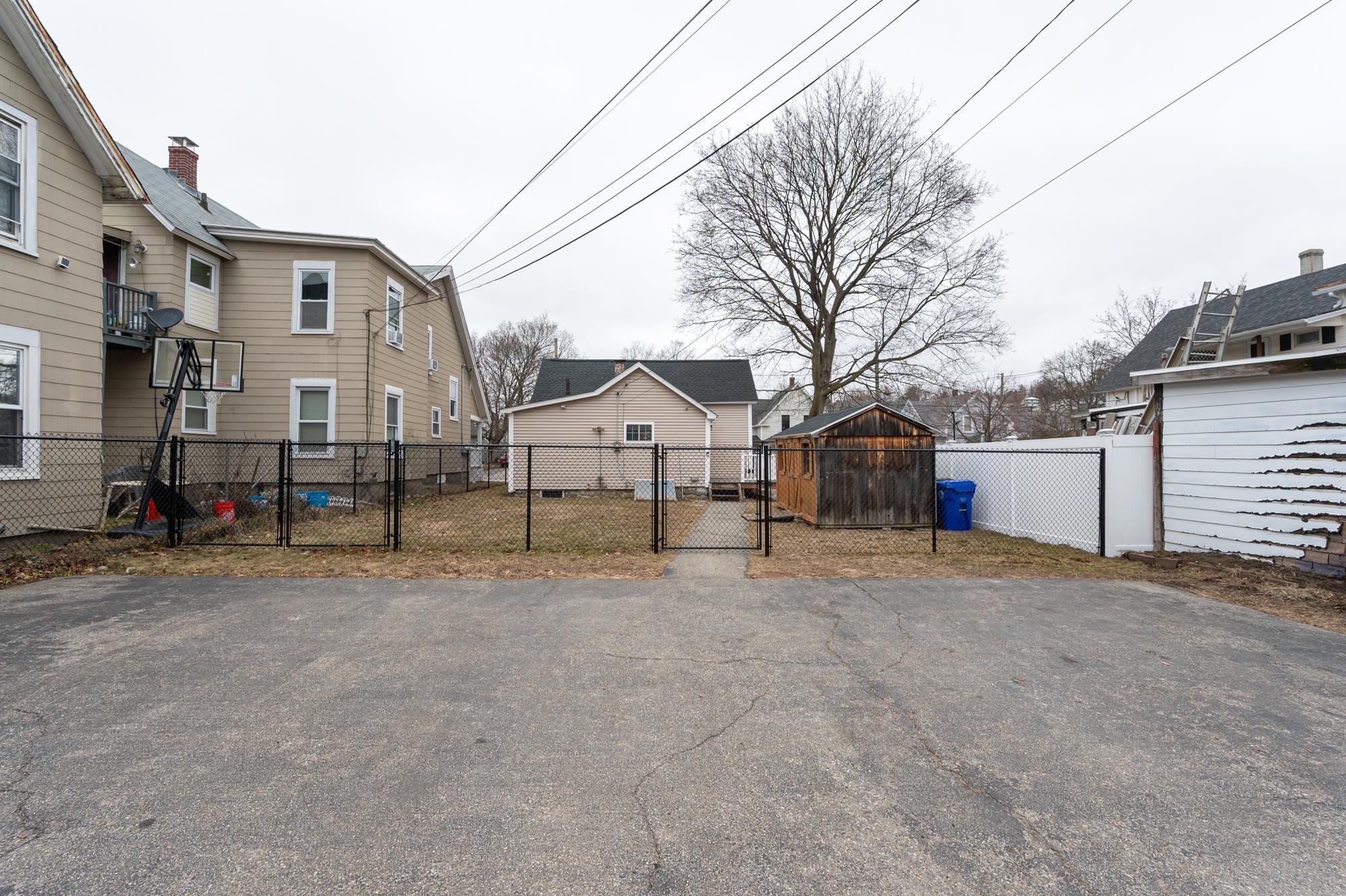 435 Central St, Manchester, NH 03103