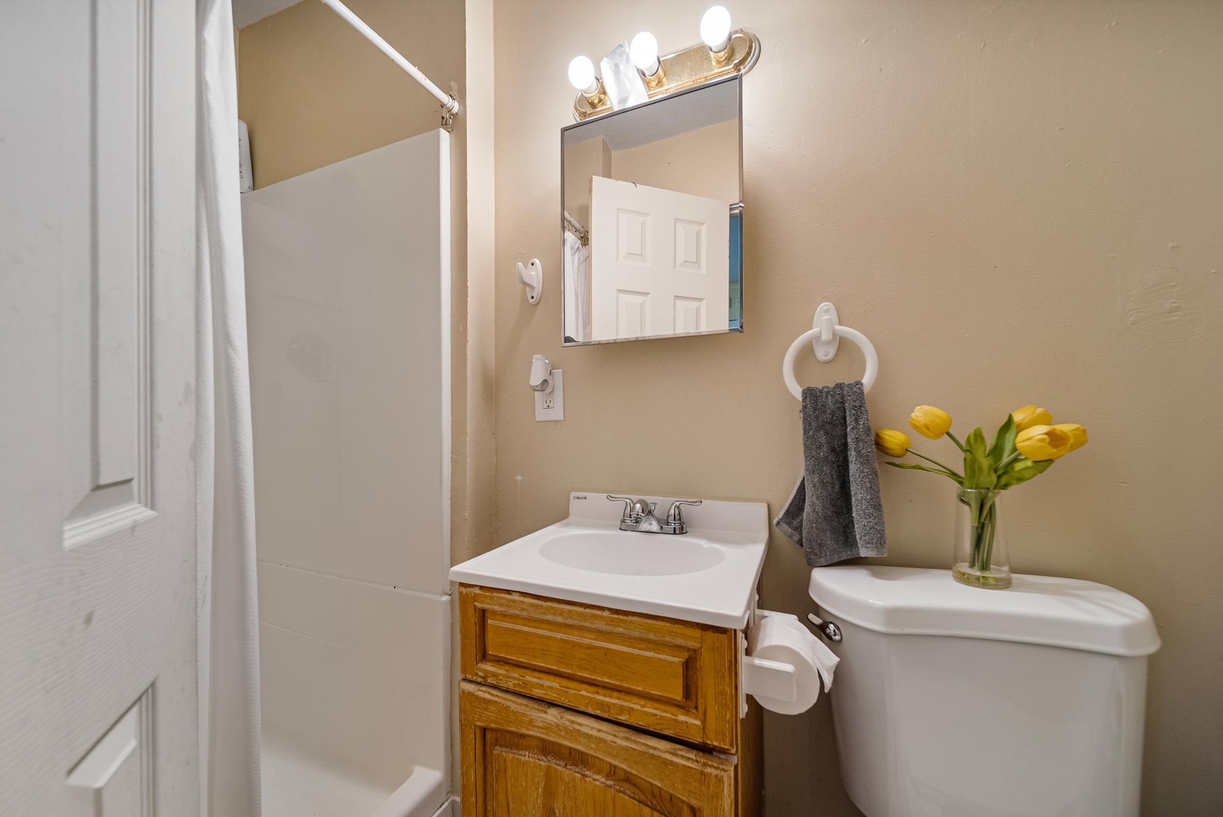 17 12 Balcom St, Nashua, NH 03060