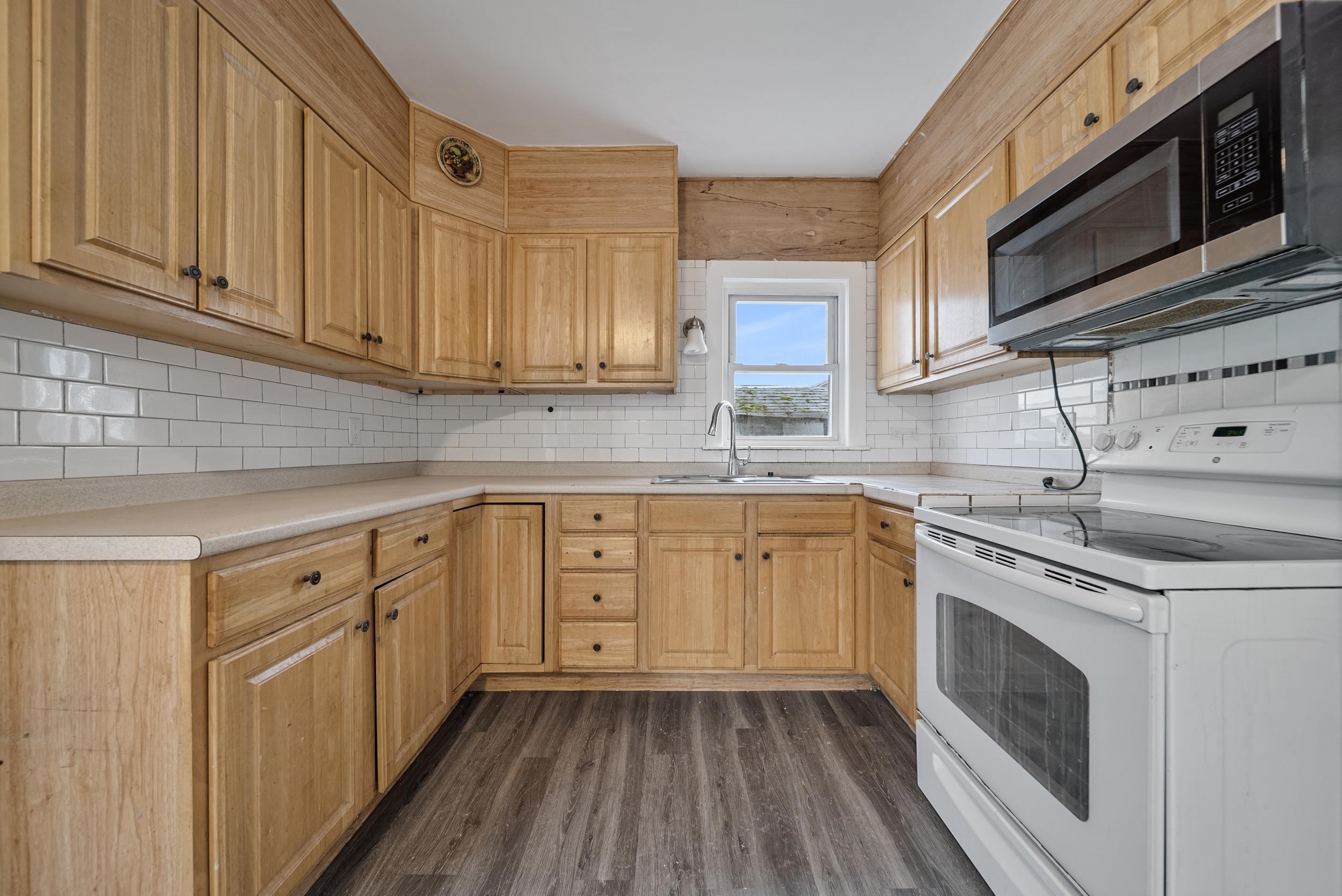 17 12 Balcom St, Nashua, NH 03060