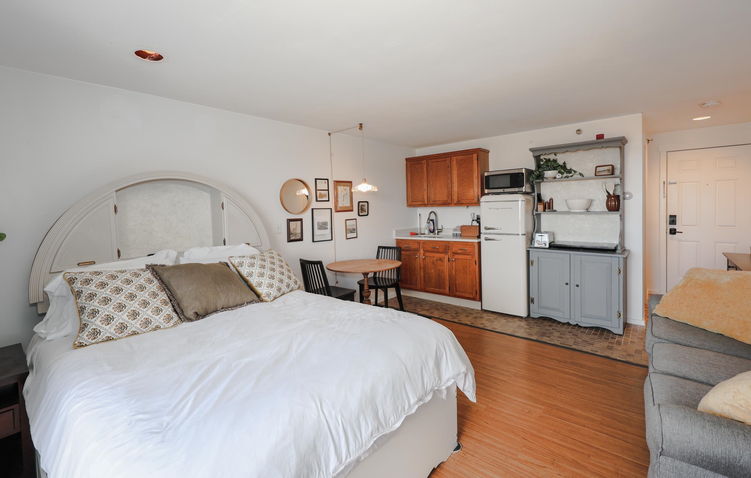 415 Ocean Blvd, Hampton, NH 03842