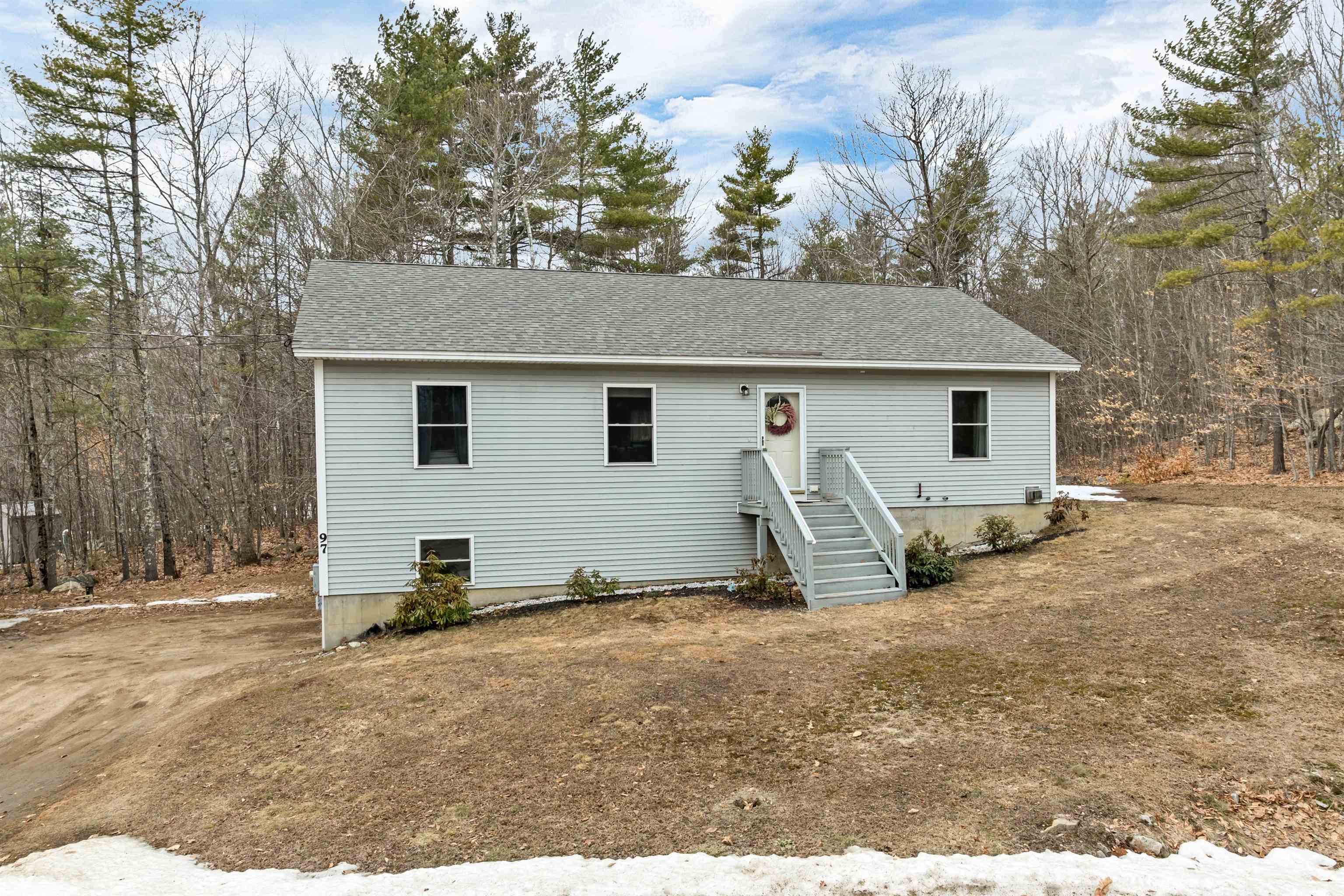 97 Daniel Dr, Wakefield, NH 03830