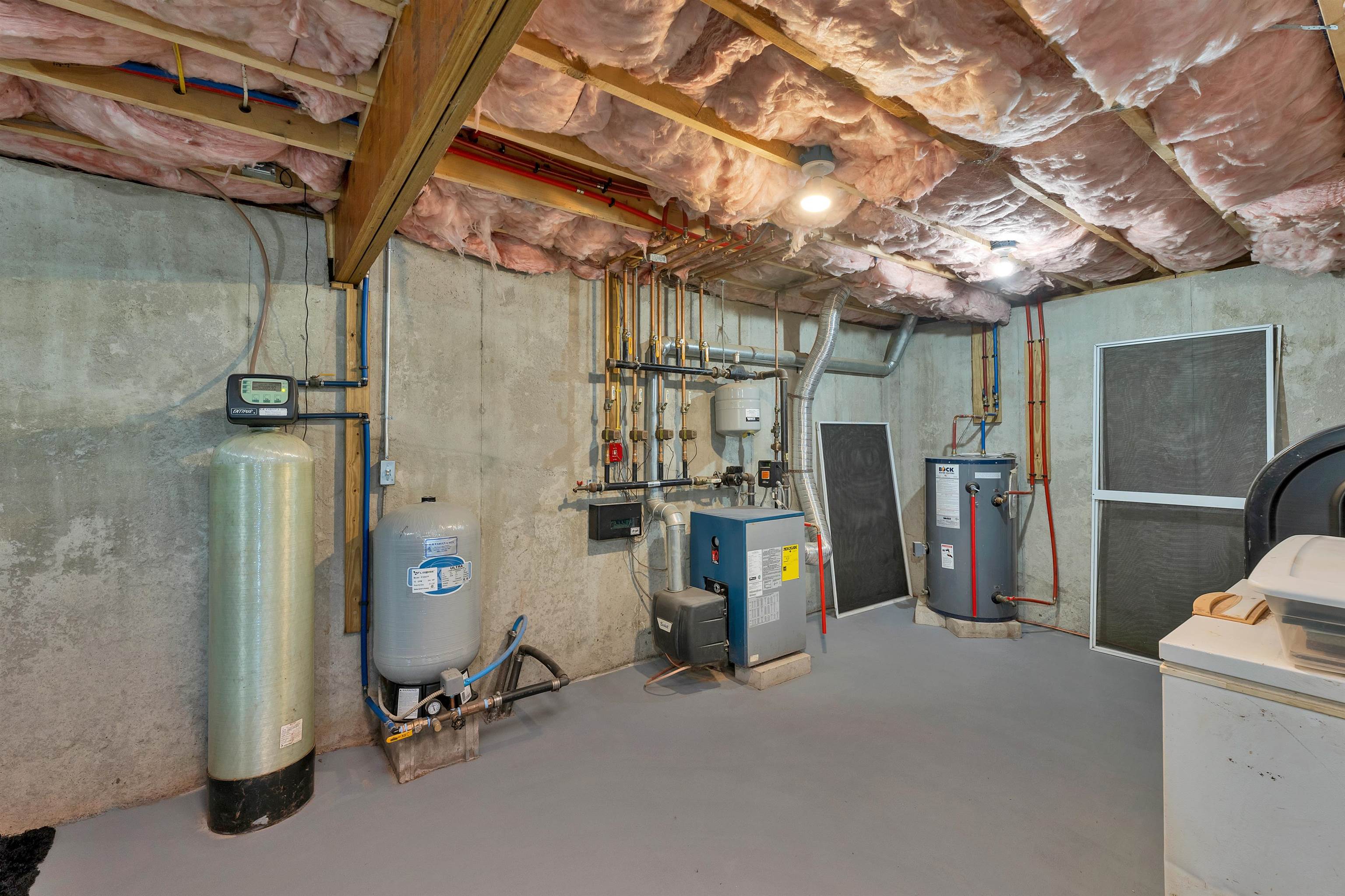 97 Daniel Dr, Wakefield, NH 03830