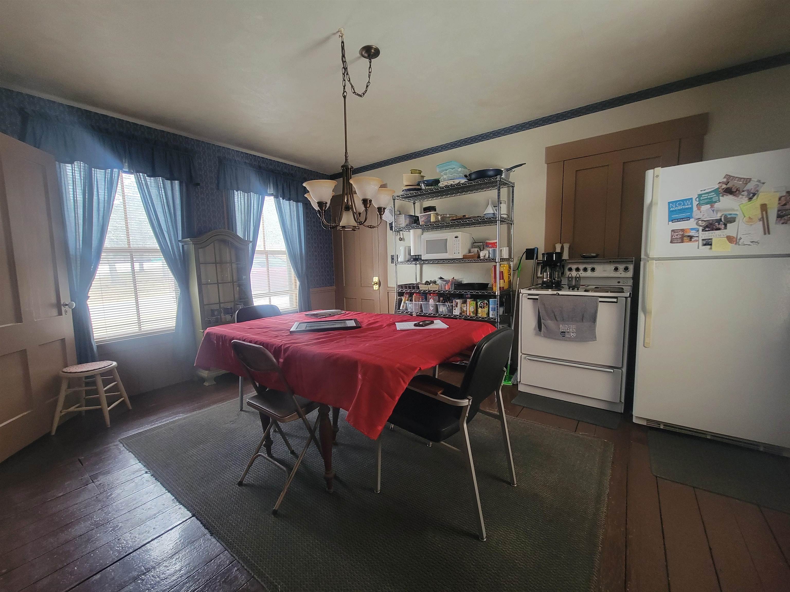 8 Lovejoy Rd, Loudon, NH 03307