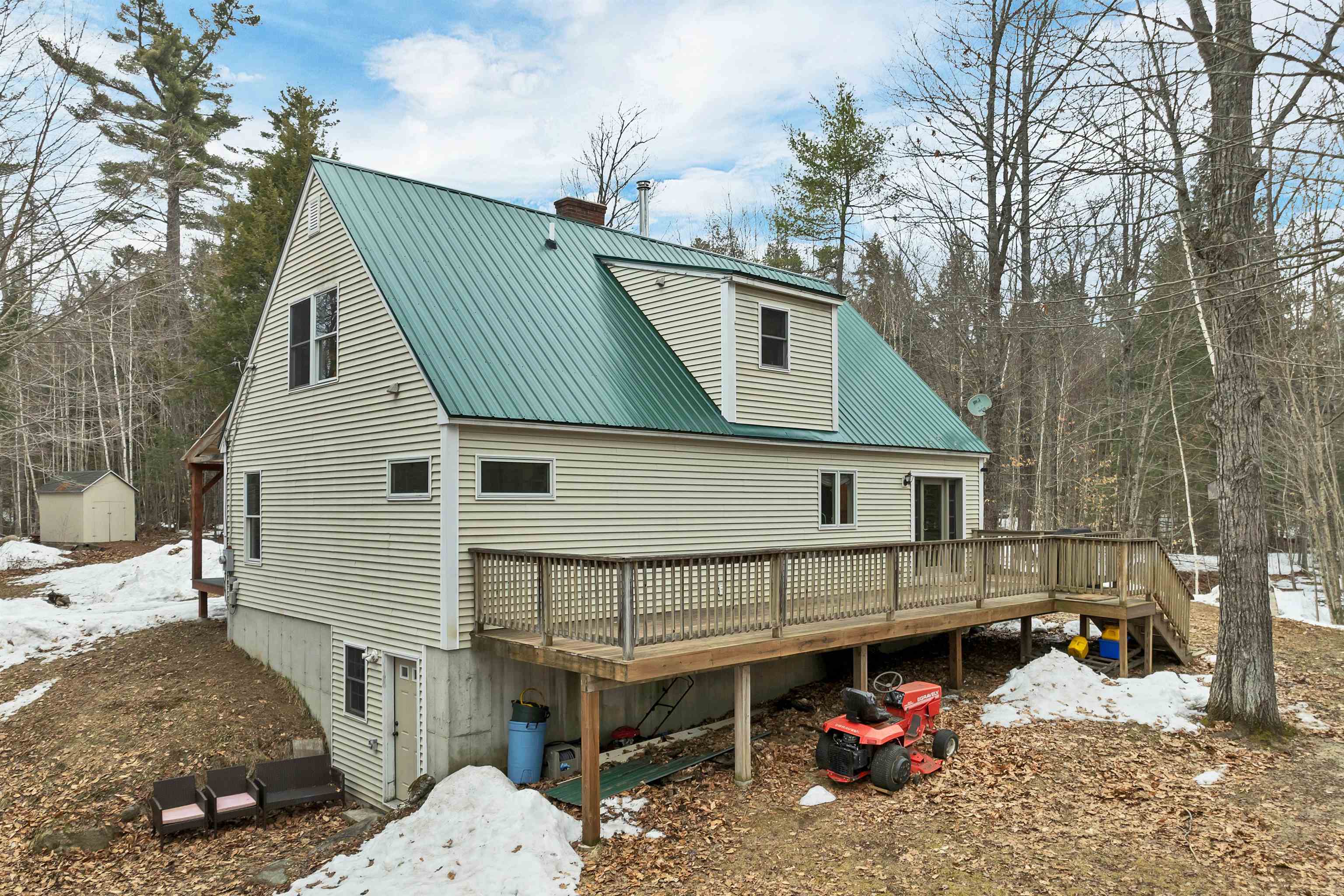 95 Turnpike Rd, Campton, NH 03223