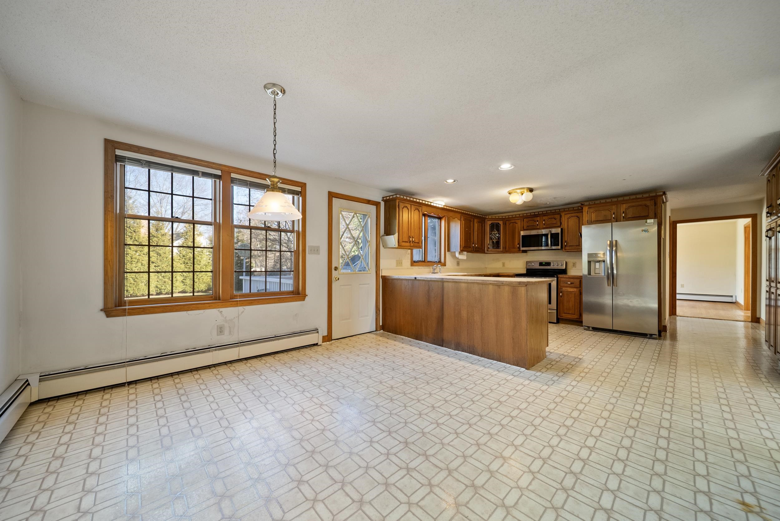 100 School St, Salem, NH 03079