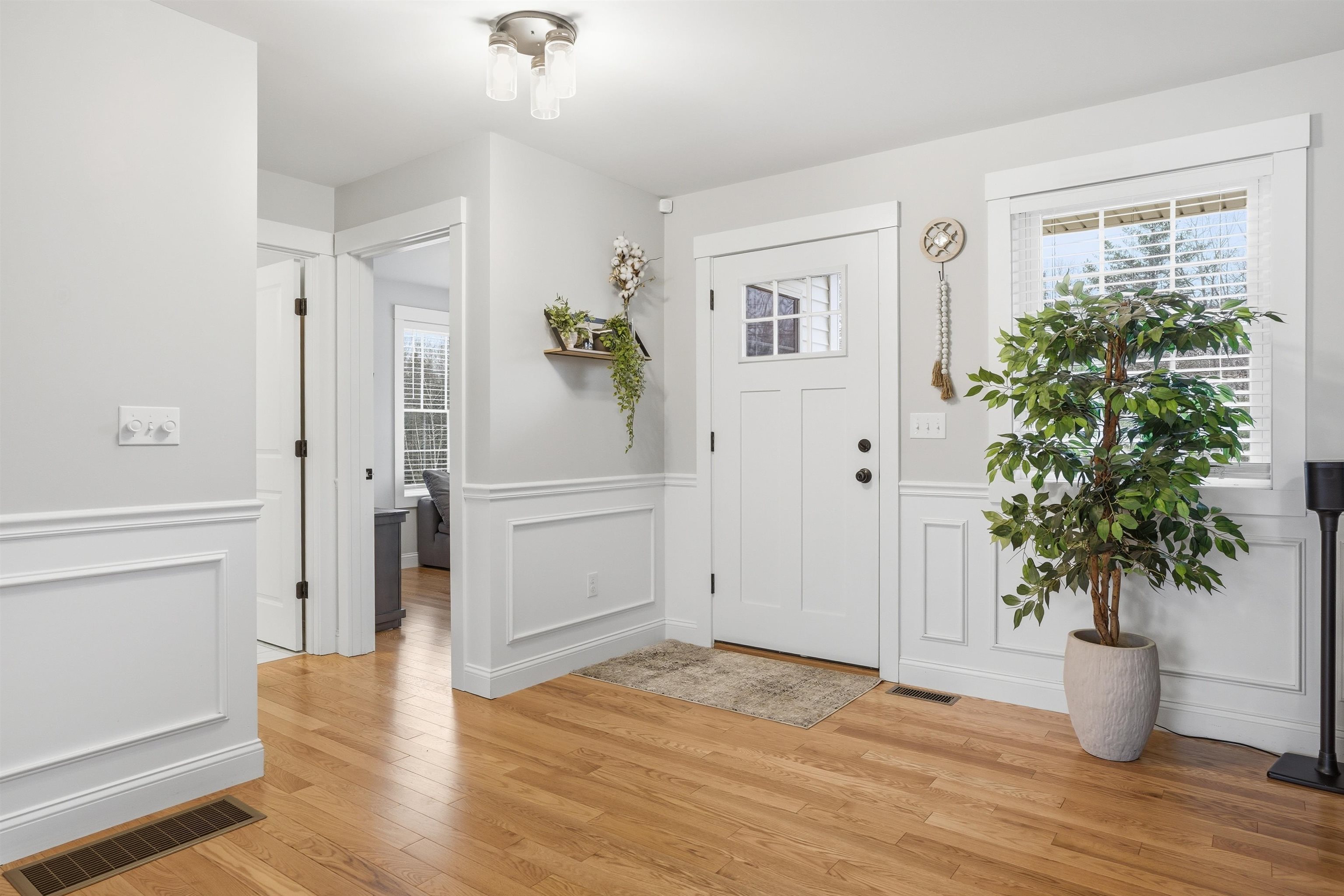 67 Copp Dr, Fremont, NH 03044