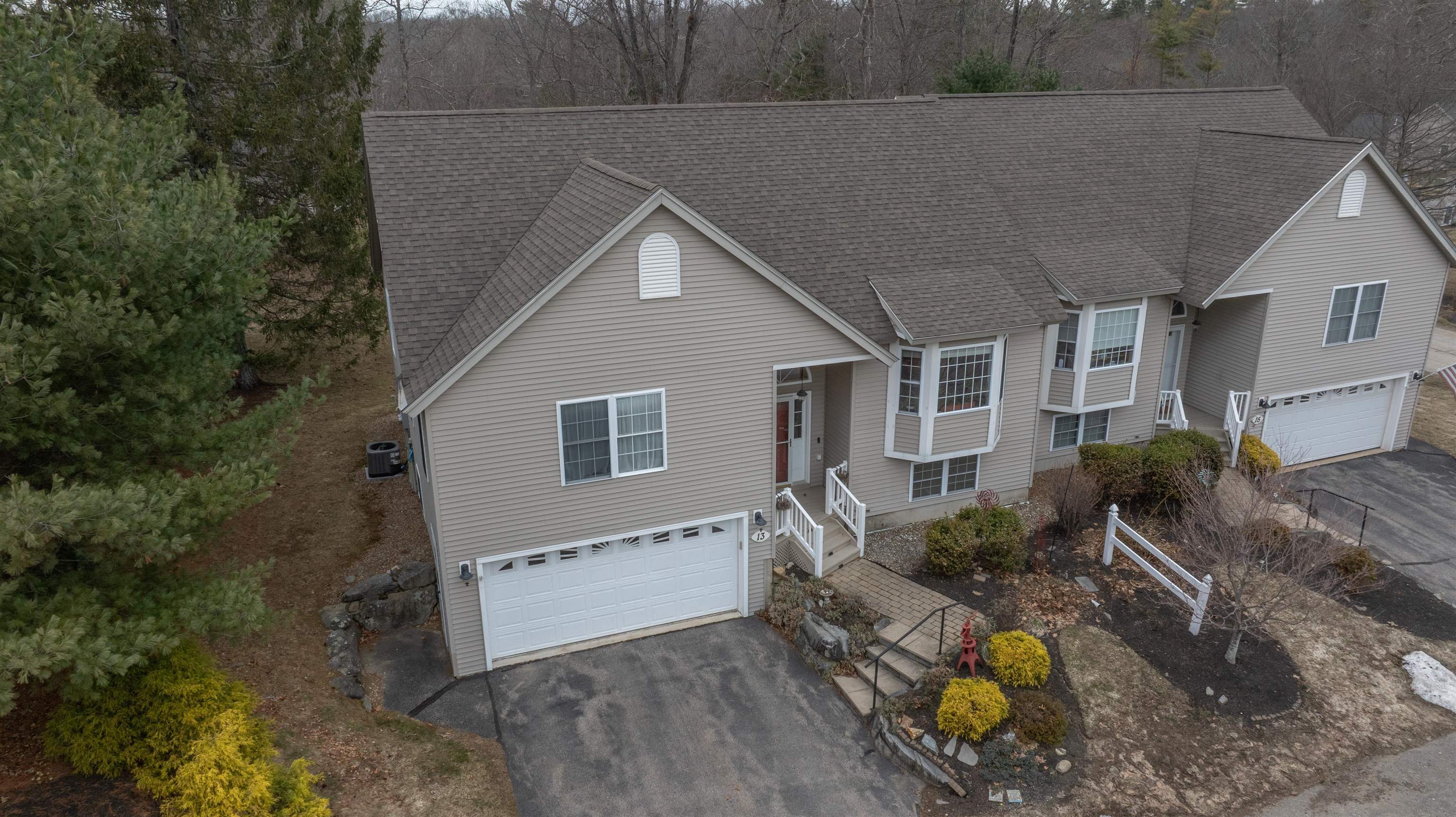 13 Cricket Rd, East Kingston, NH 03827