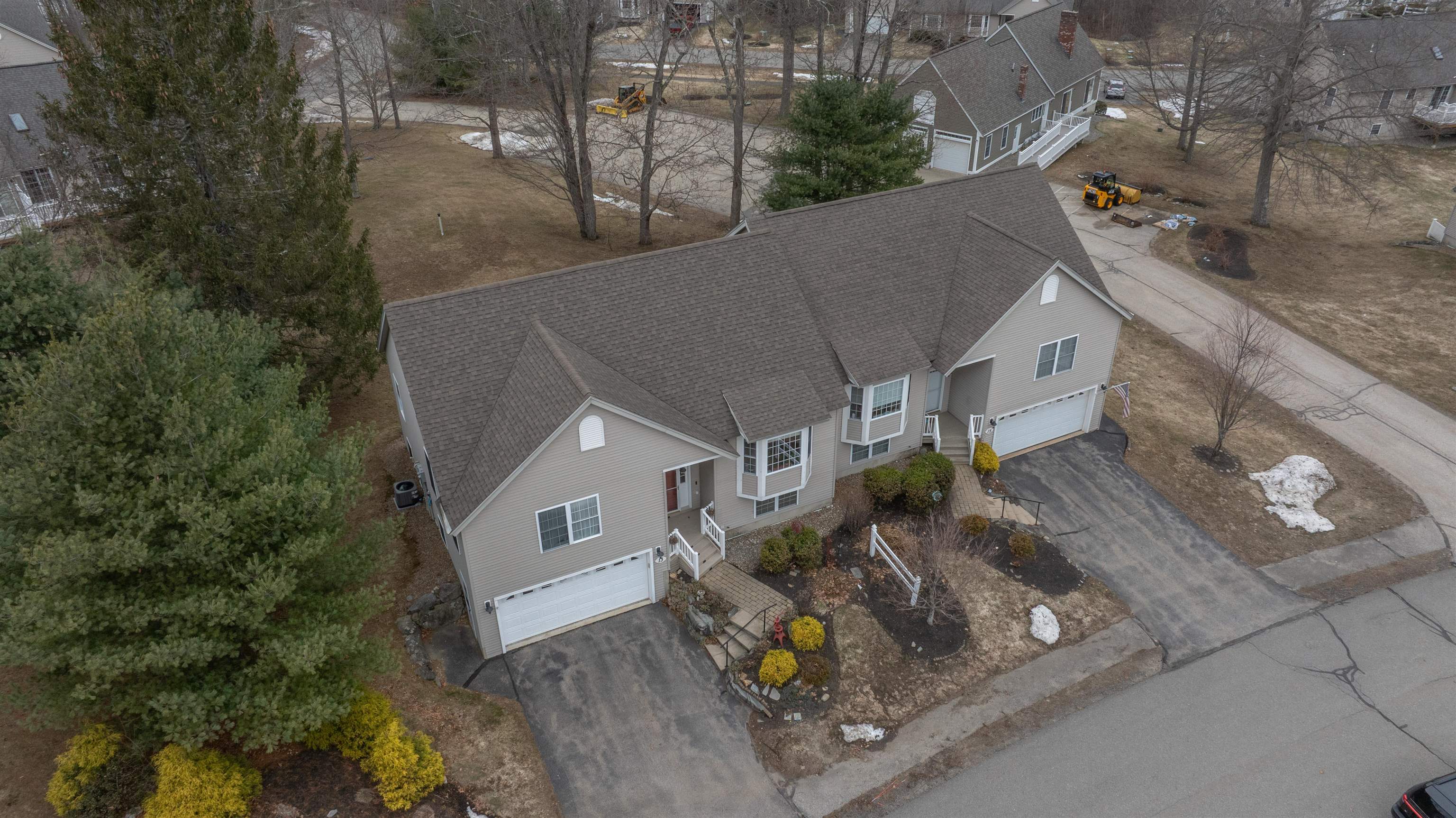 13 Cricket Rd, East Kingston, NH 03827