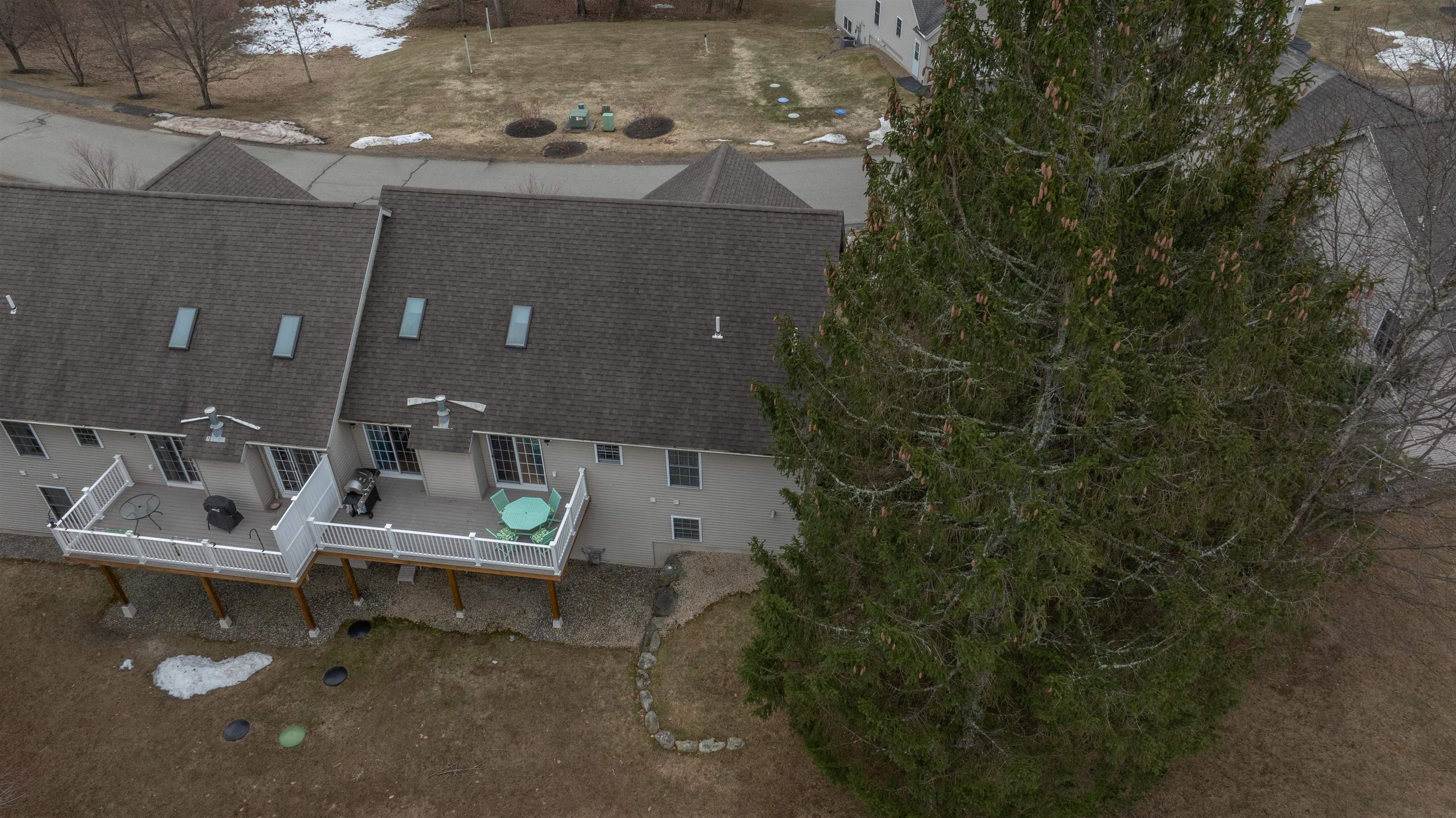 13 Cricket Hill Rd, East Kingston, NH 03827