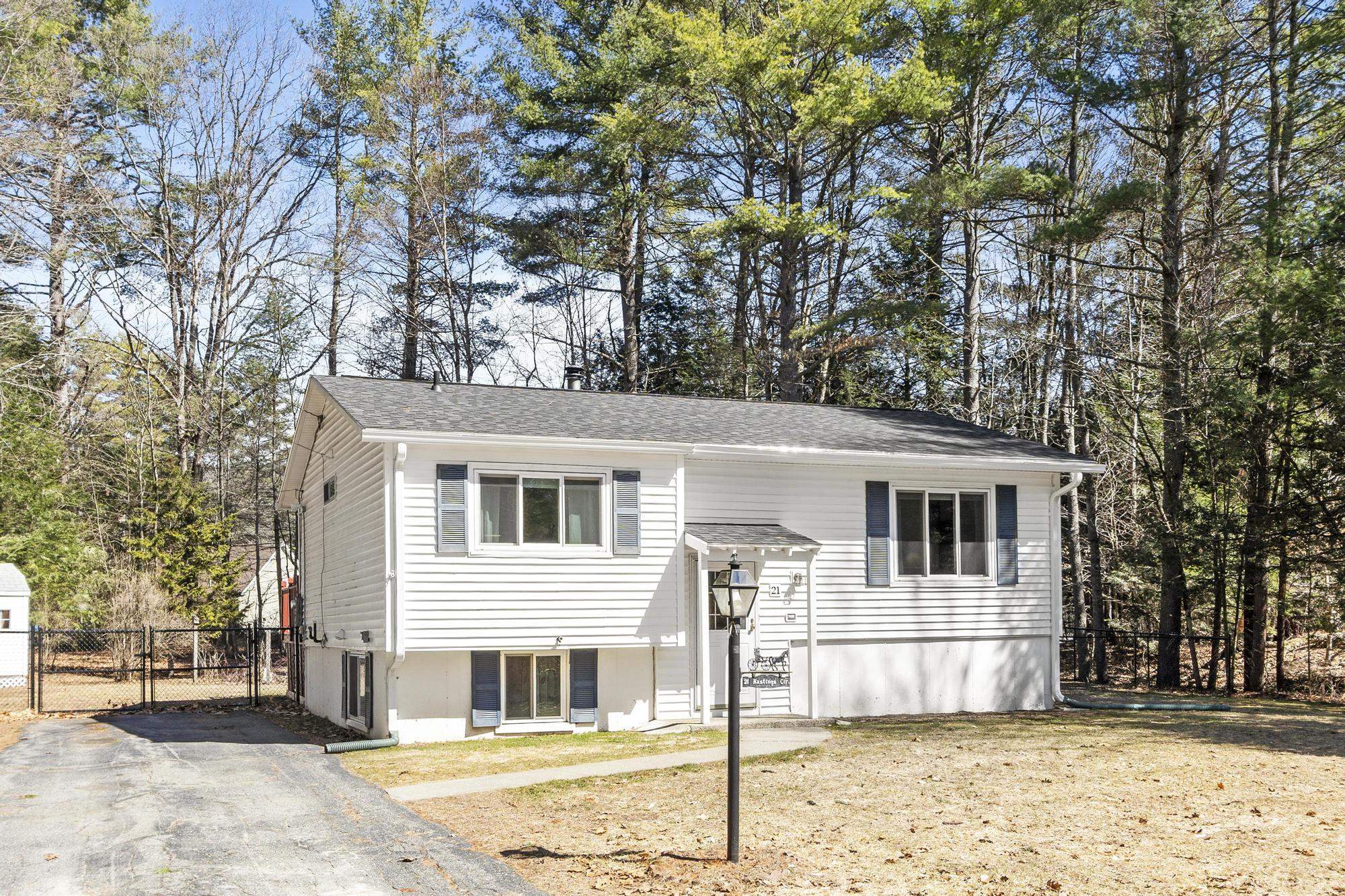 21 Hastings Cir, Hinsdale, NH 03451