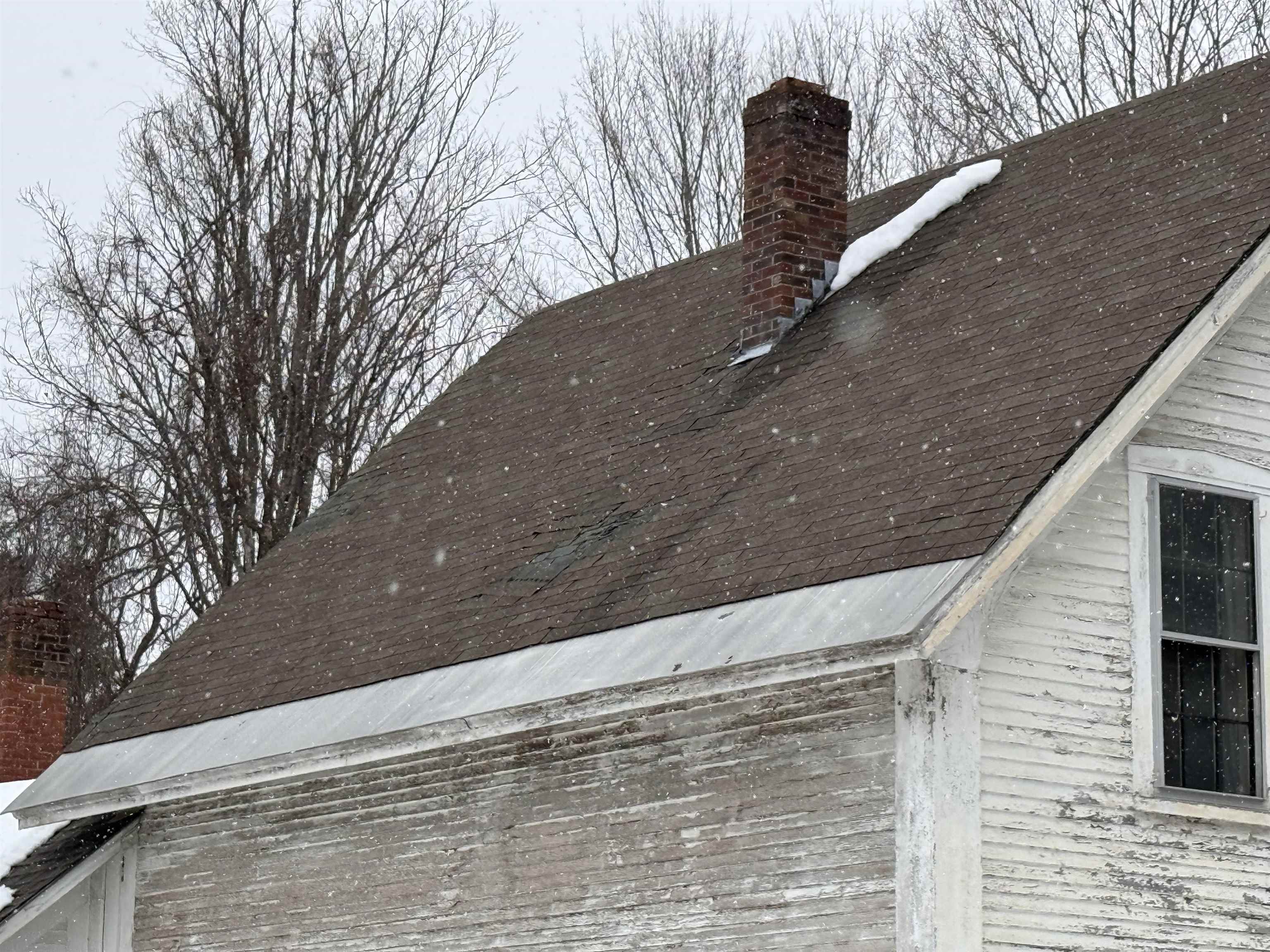 17 Main St, New Hampton, NH 03256