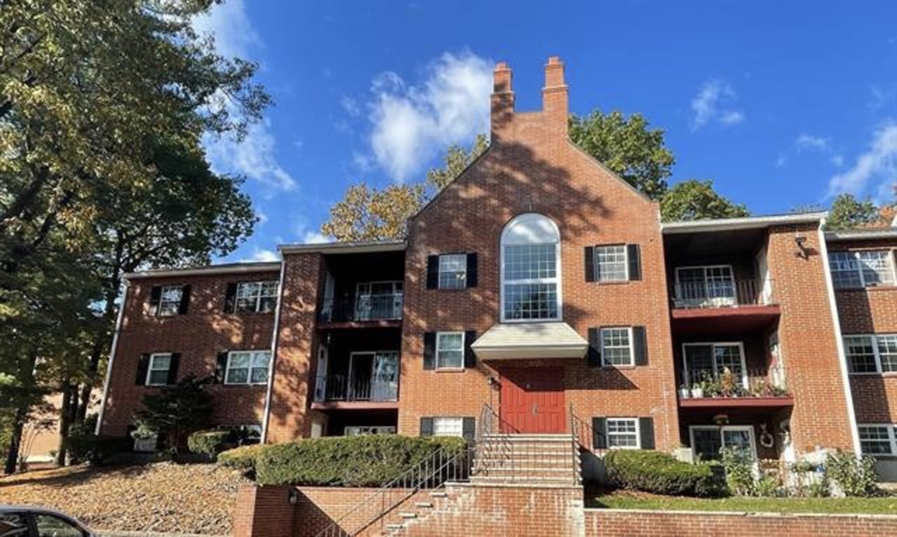 5 Louisburg Sq #11, Nashua, NH 03060