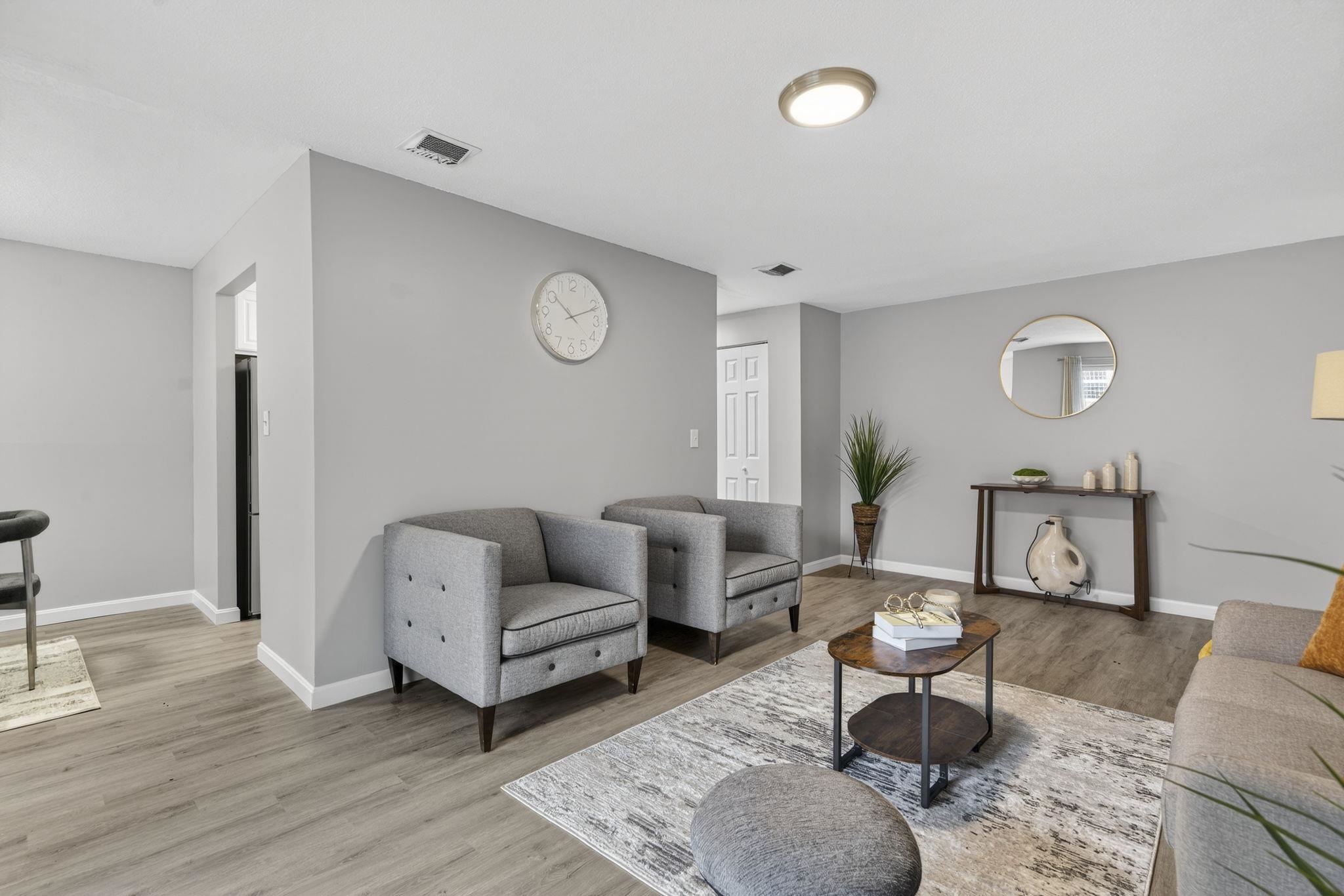 3 Louisburg Sq, Nashua, NH 03060