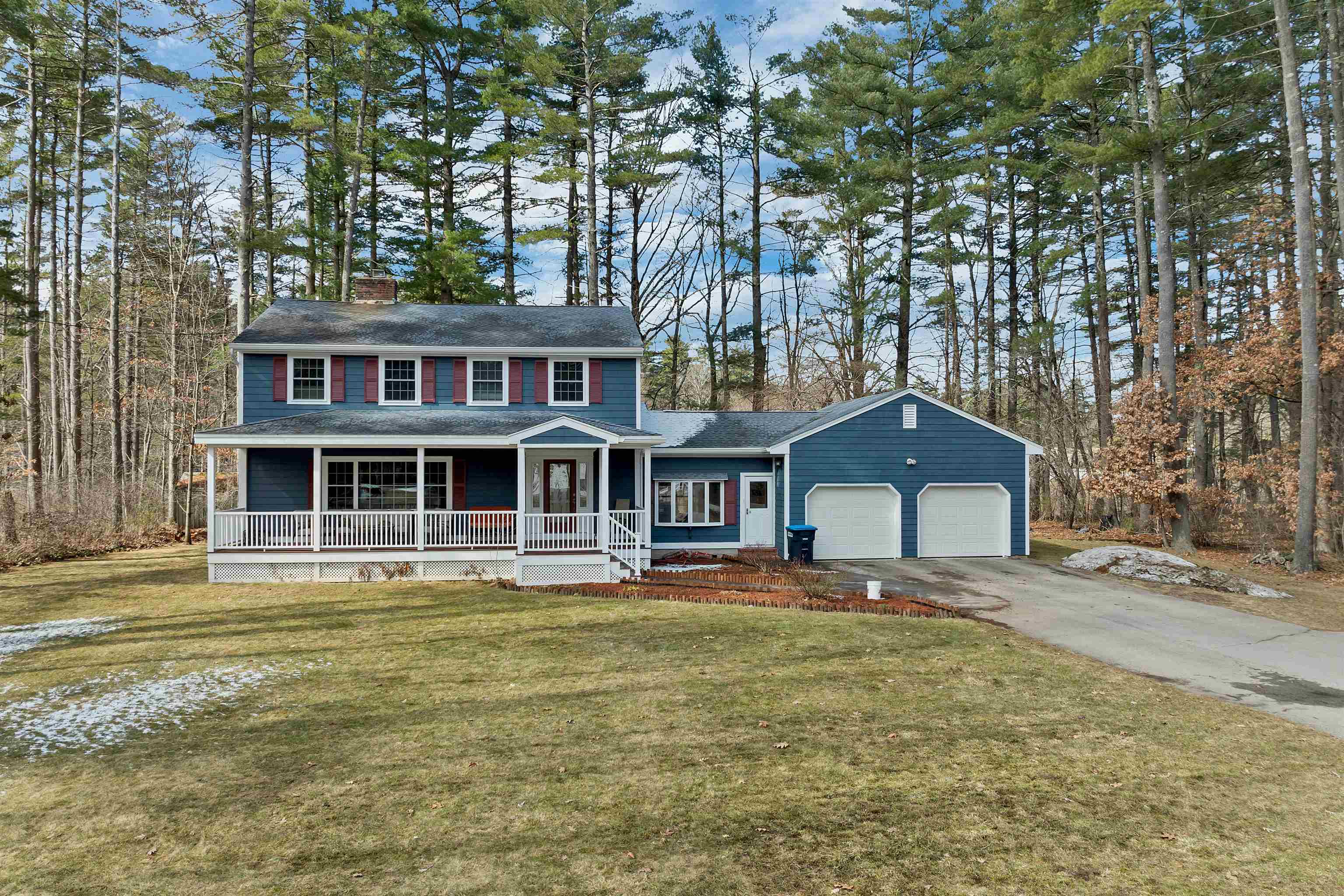 10 Patricia St, Windham, NH 03087