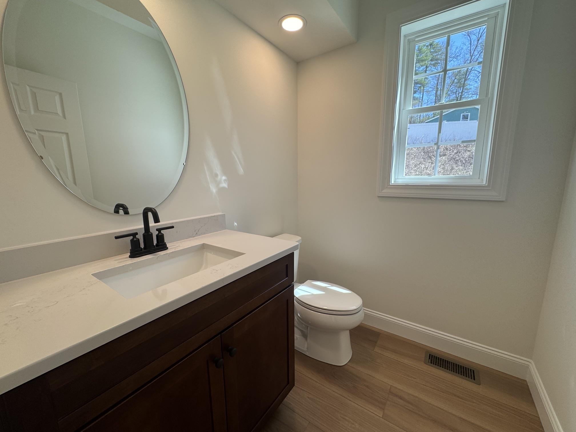 4B Dearborn Cir, Goffstown, NH 03045