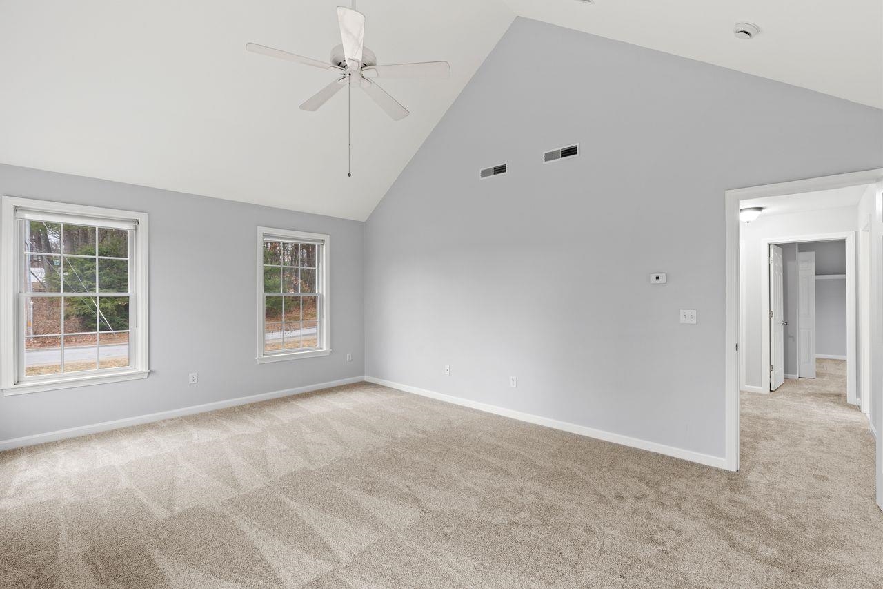 18 Koper Ln, Pelham, NH 03076