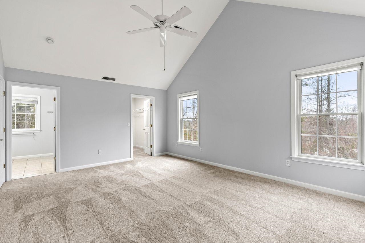 18 Koper Ln, Pelham, NH 03076