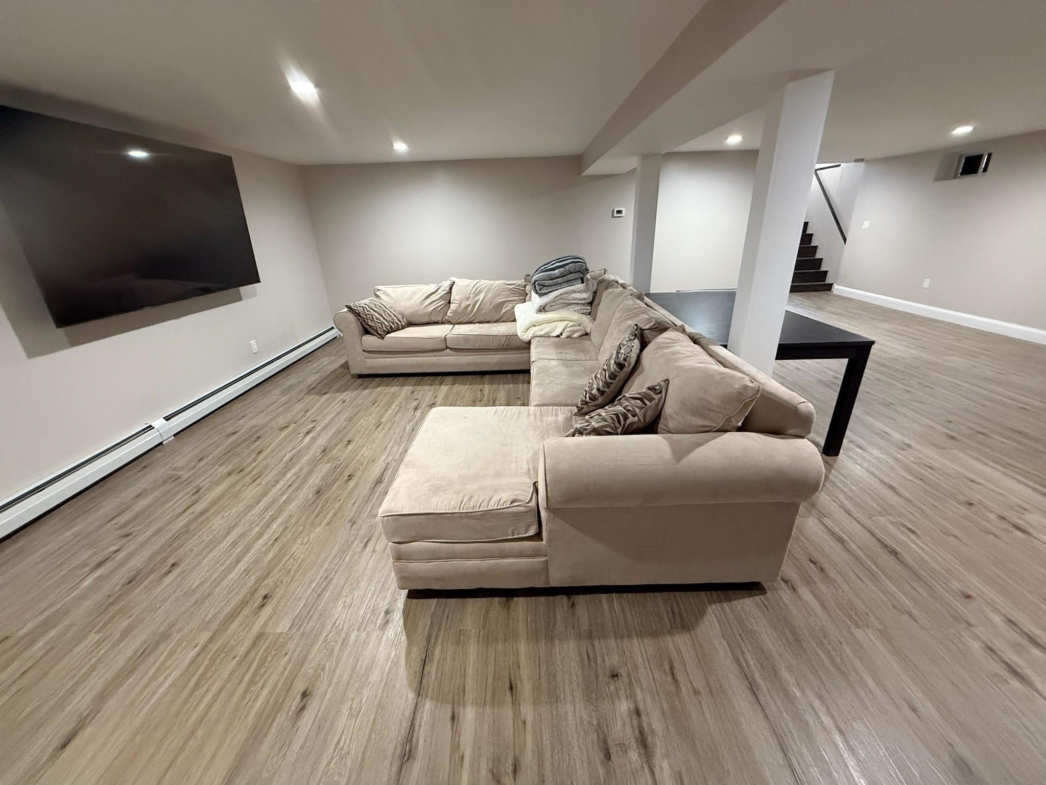 17 Winchester St, Portsmouth, NH 03801