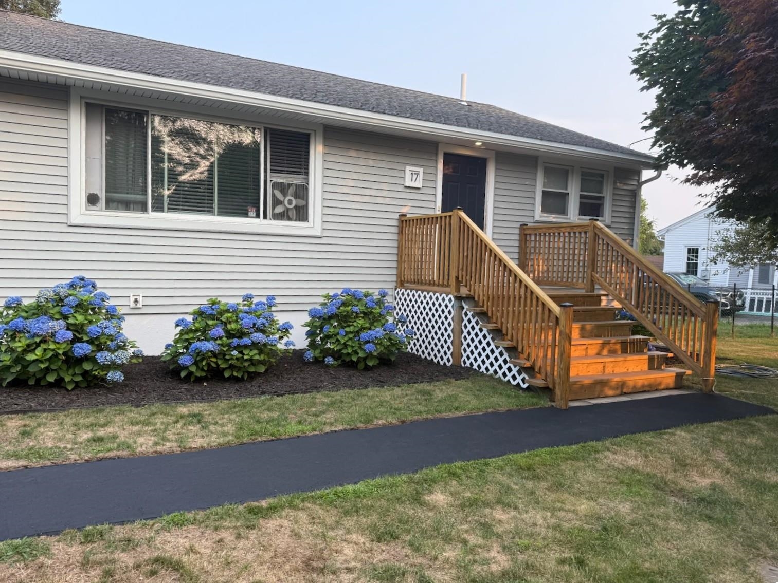 17 Winchester St, Portsmouth, NH 03801