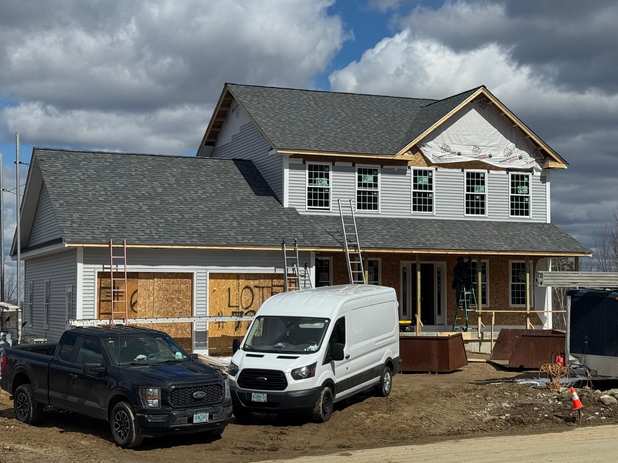 72 Lantern Dr, Sandown, NH 03873