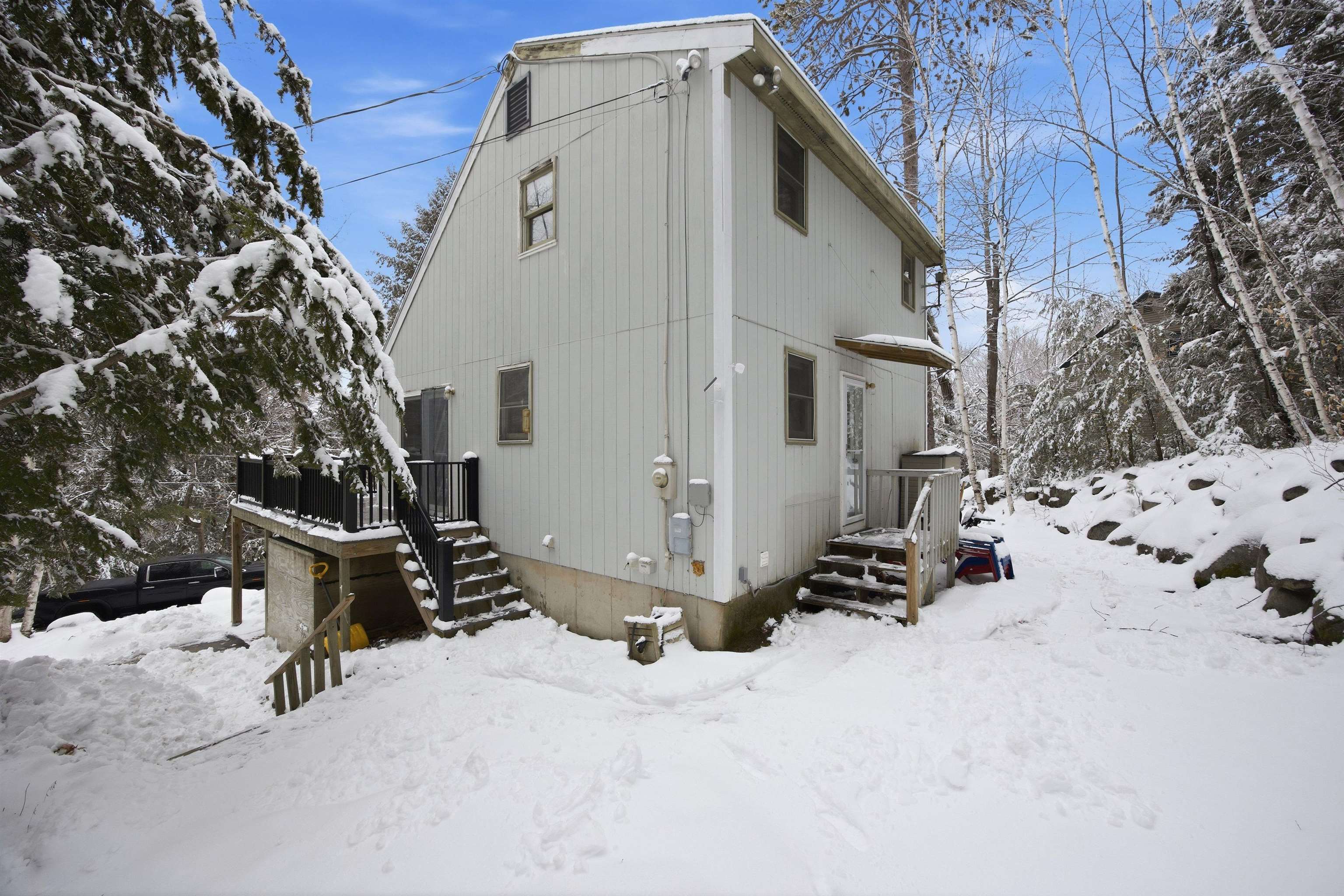 19 Jungfrau Rd, Madison, NH 03849-5651