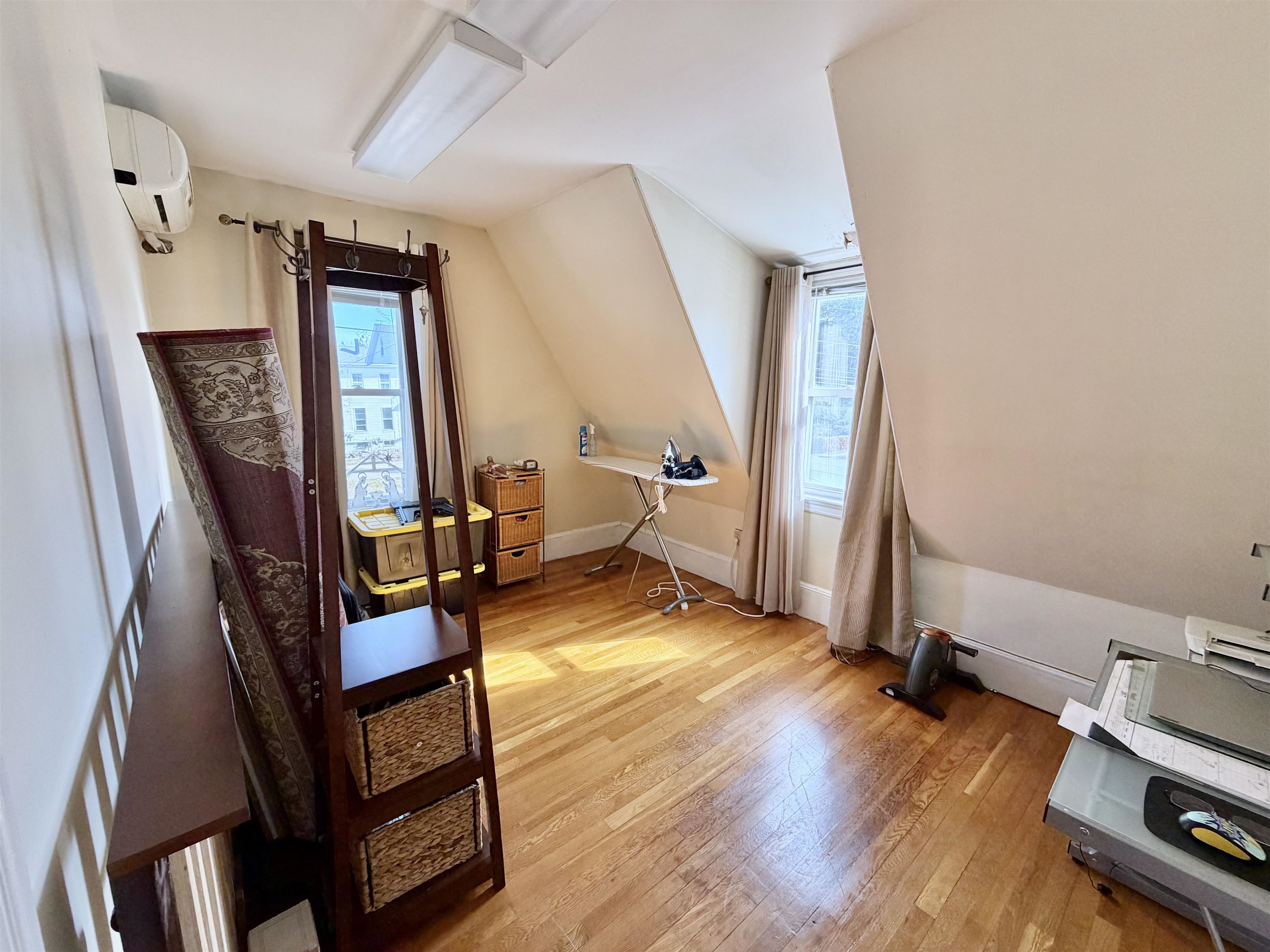 46 Hough St, Dover, NH 03820