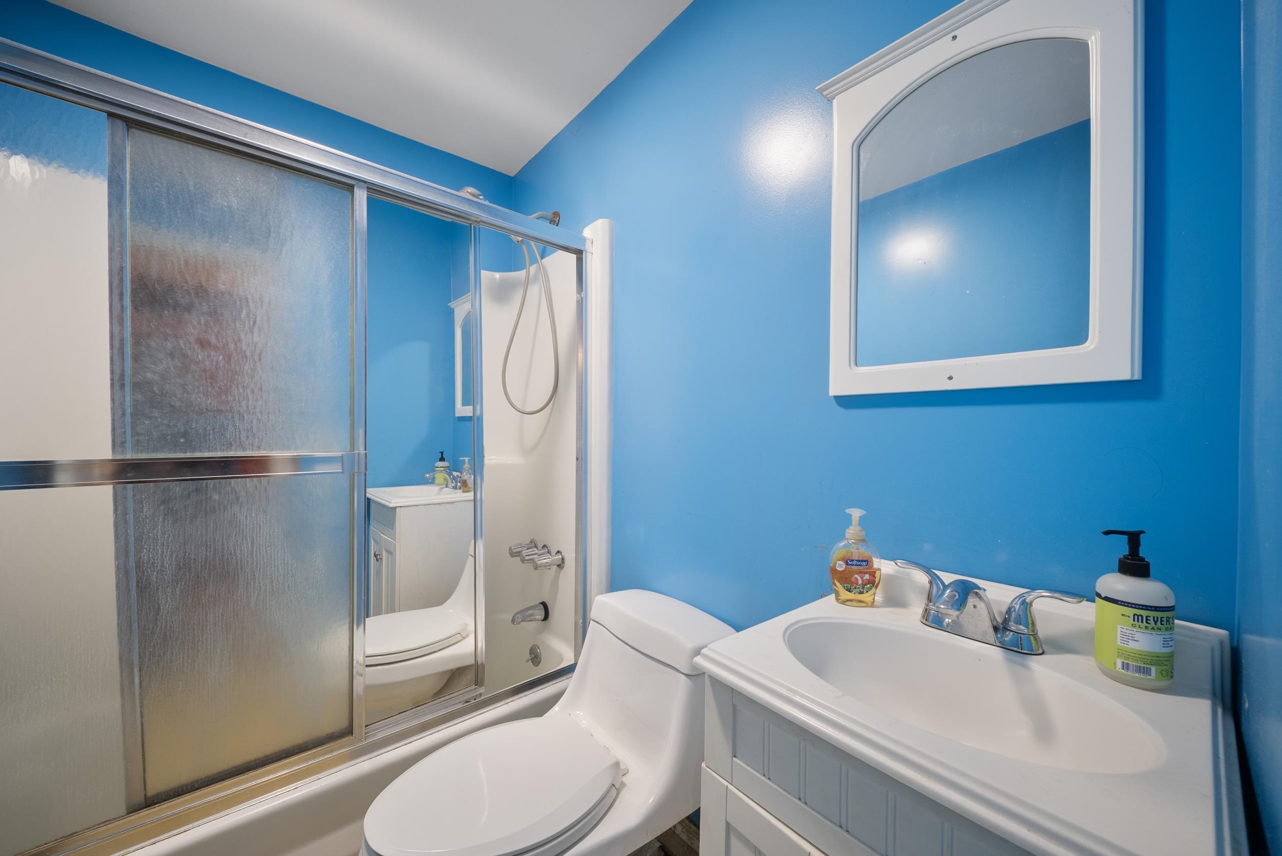 57 Mcphail St, Manchester, NH 03104