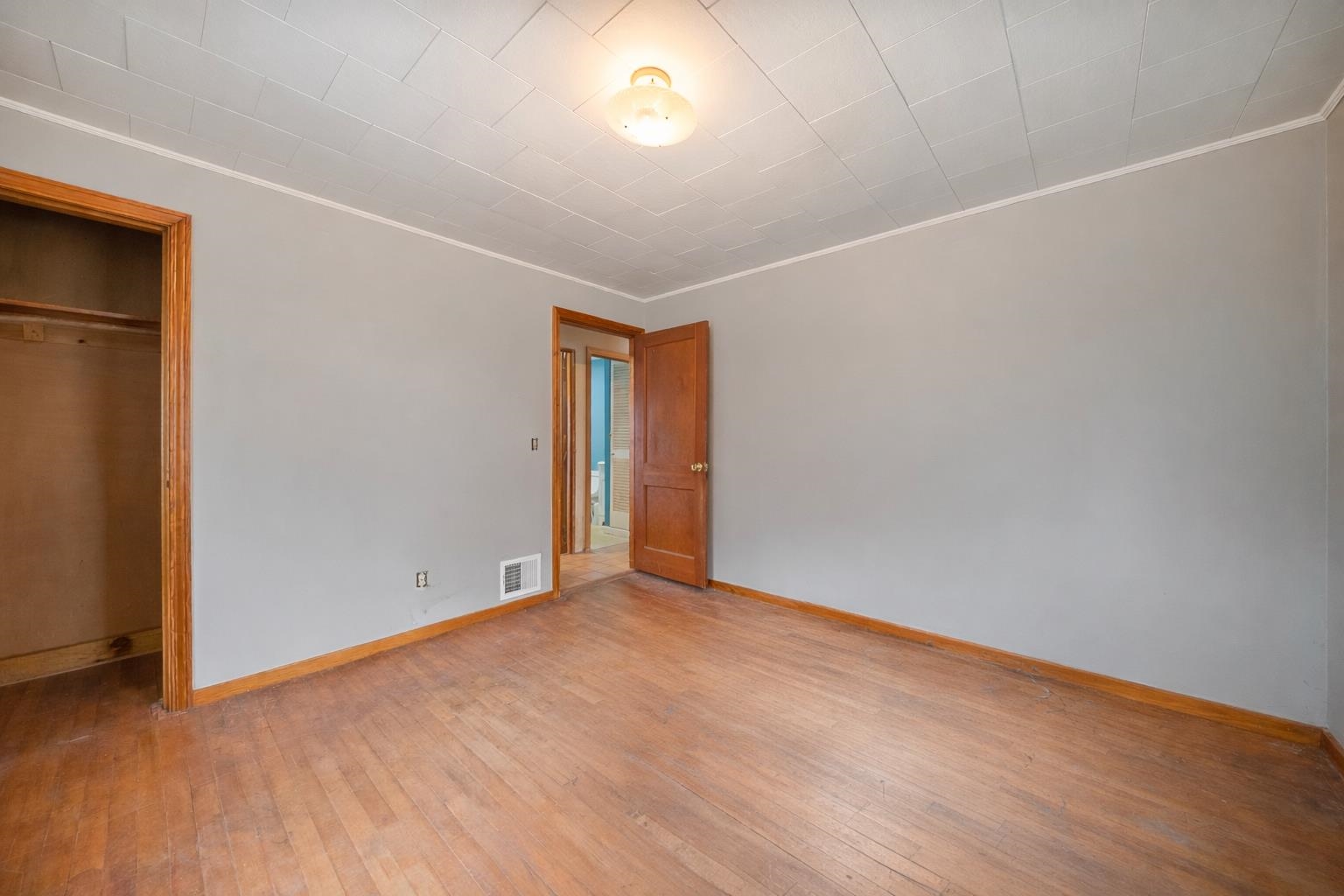 57 Mcphail St, Manchester, NH 03104