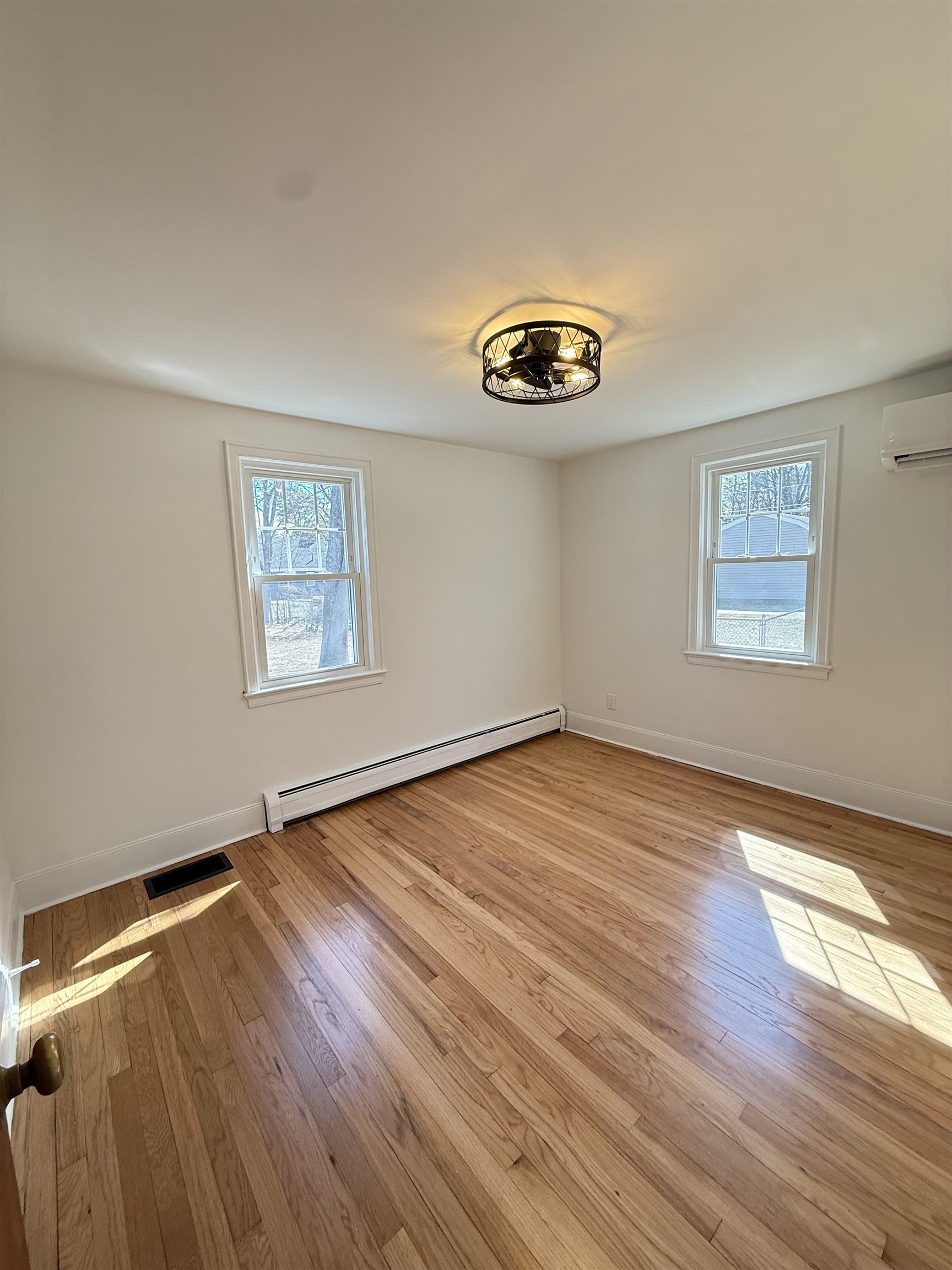 20 Doris Ave, Portsmouth, NH 03801