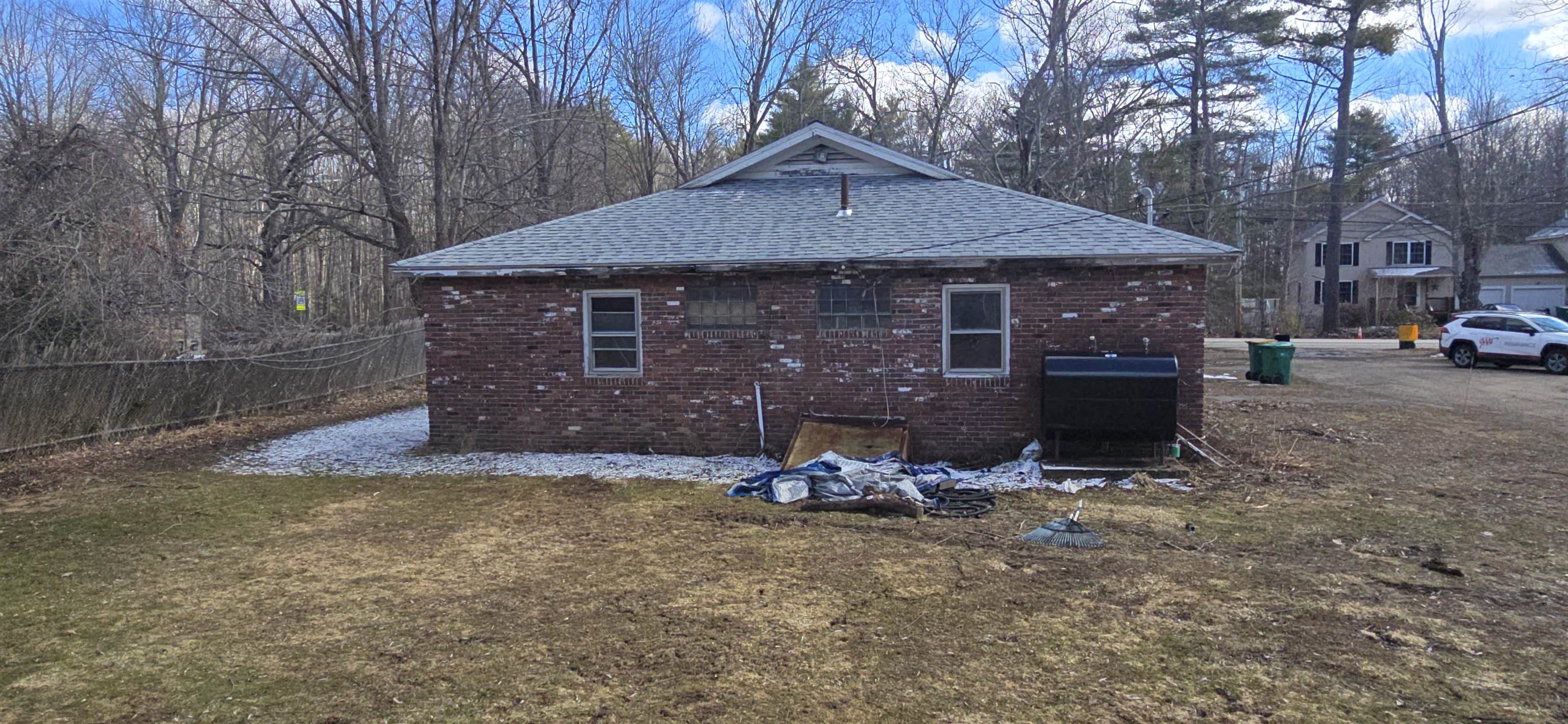 773 Salmon Falls Rd, Rochester, NH 03868