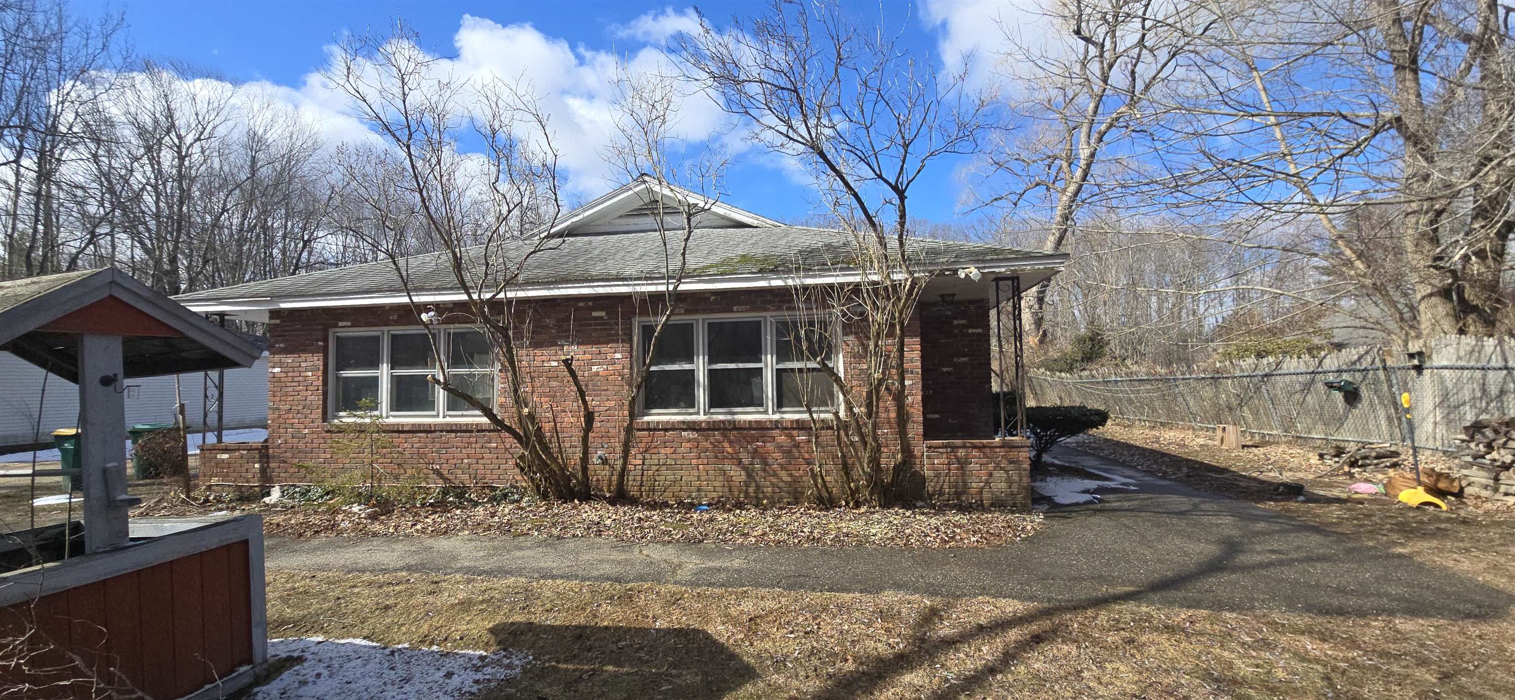 773 Salmon Falls Rd, Rochester, NH 03868