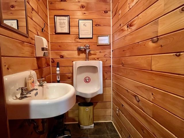 735 Milan Rd, Milan, NH 03588