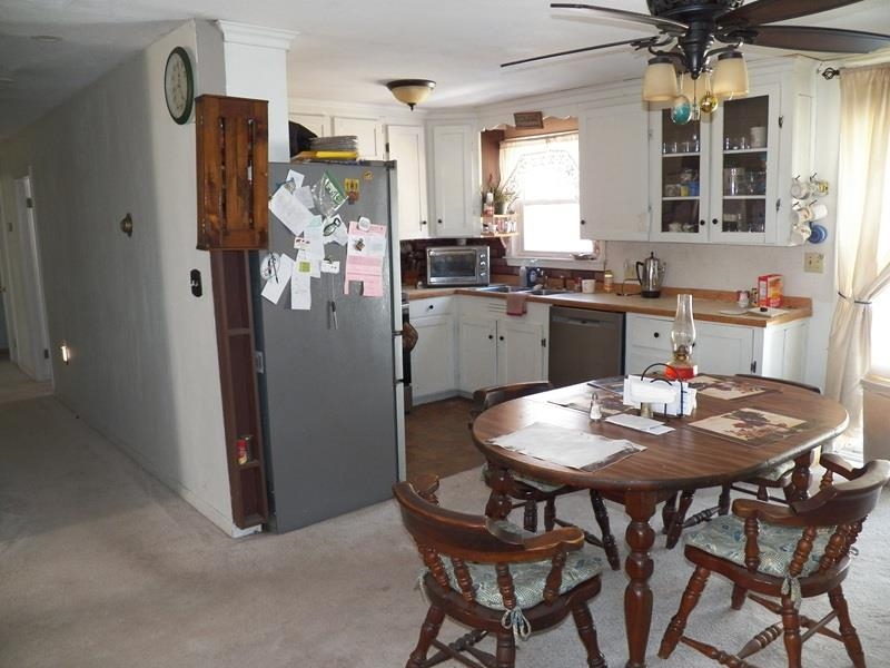 8 Blair Ave, Hillsborough, NH 03244