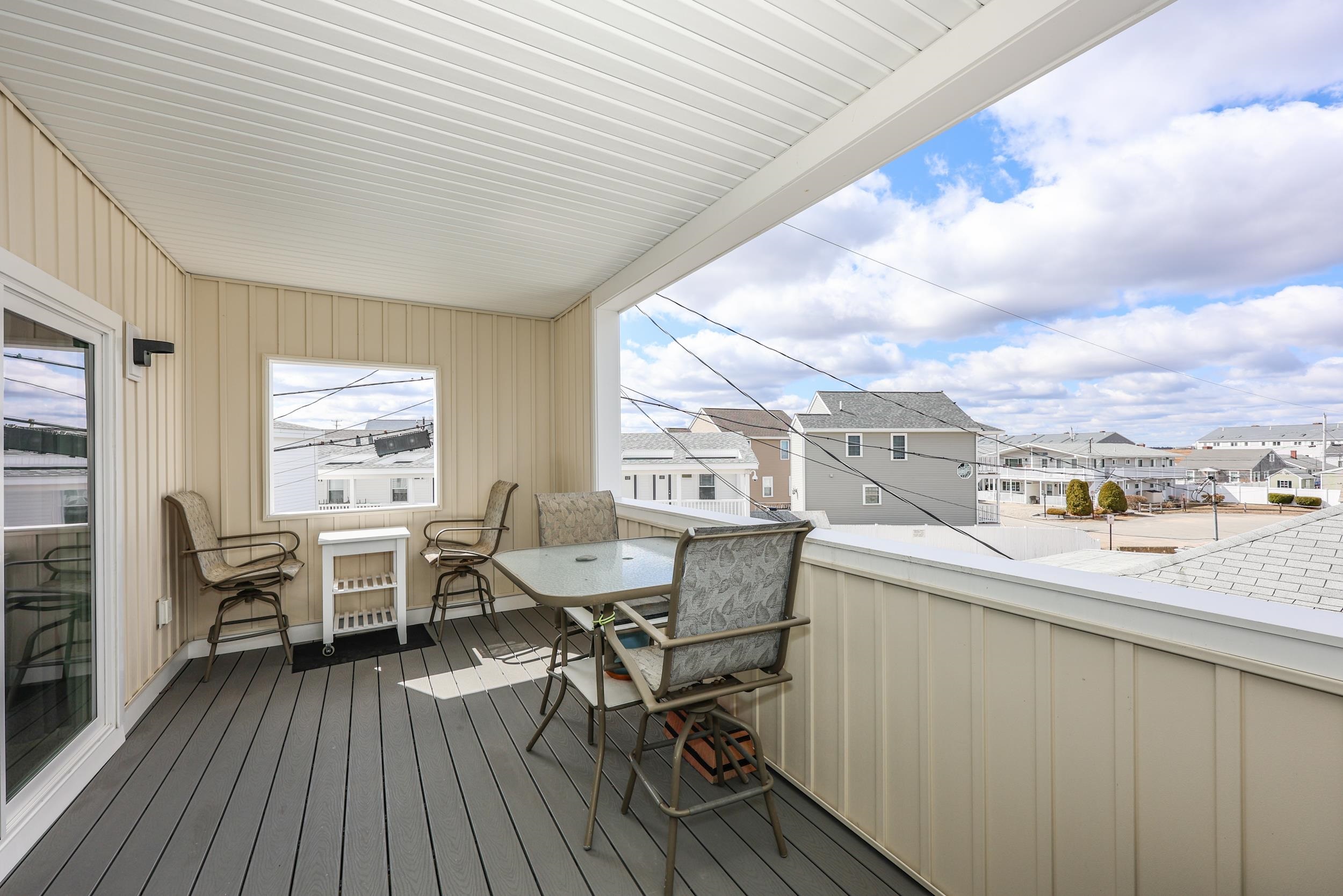 180 Ashworth Ave, Hampton, NH 03842