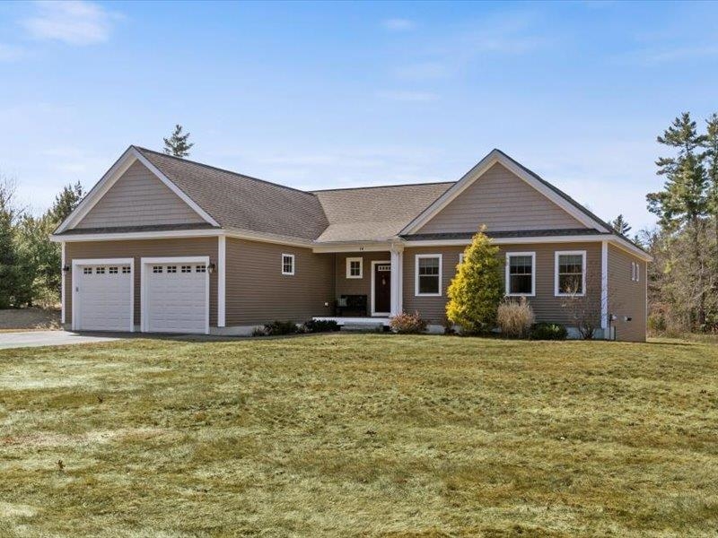 14 Tomasian Dr, Merrimack, NH 03054