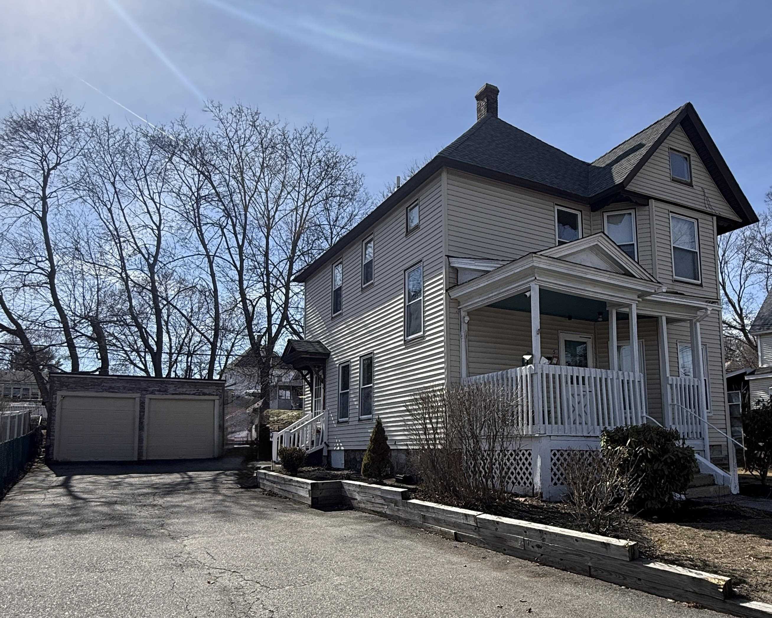 5 Griffin St, Derry, NH 03038