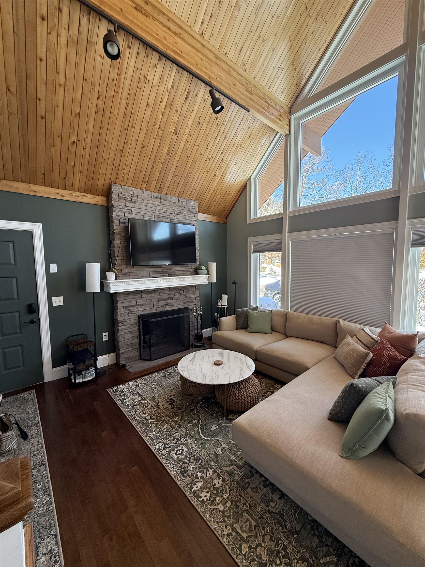 18 Croft Way — photo 2