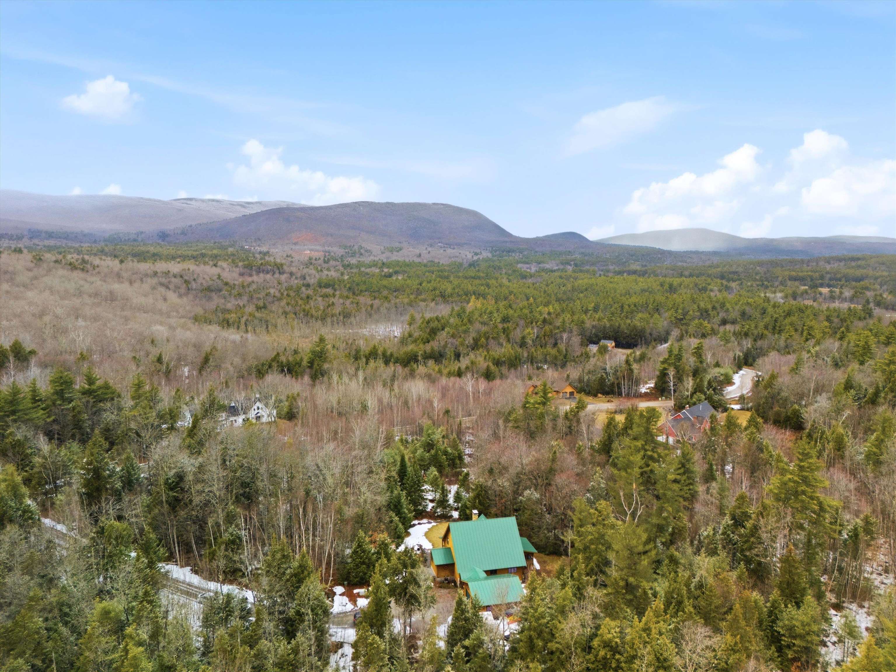 72 N Ridge Rd, Bradford, NH 03221