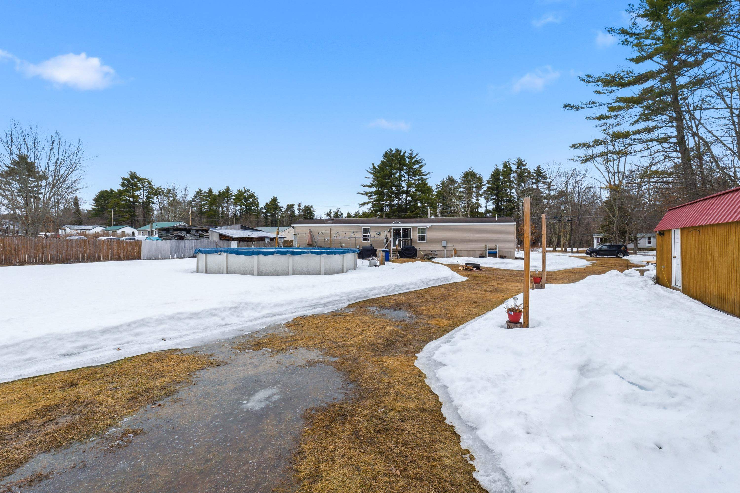 129 Salmon Falls Rd, Rochester, NH 03868