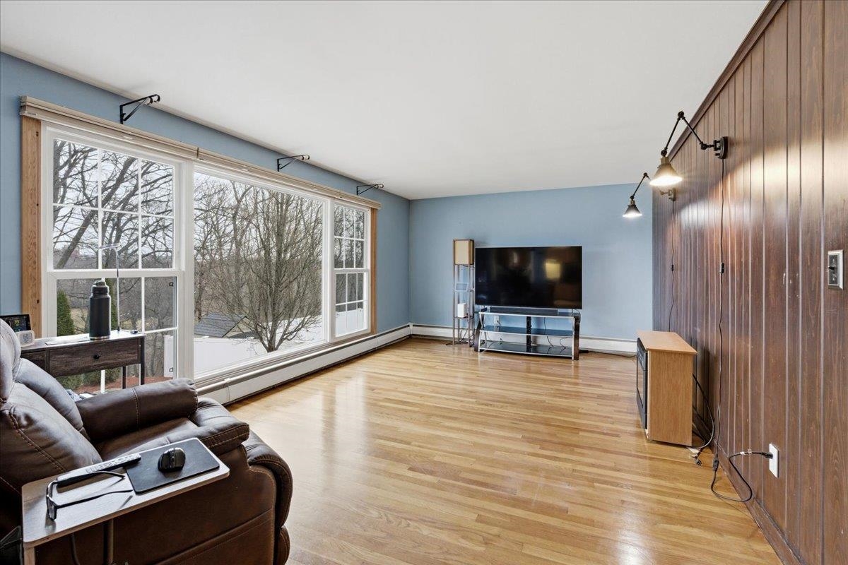 113 Comeau St, Manchester, NH 03102